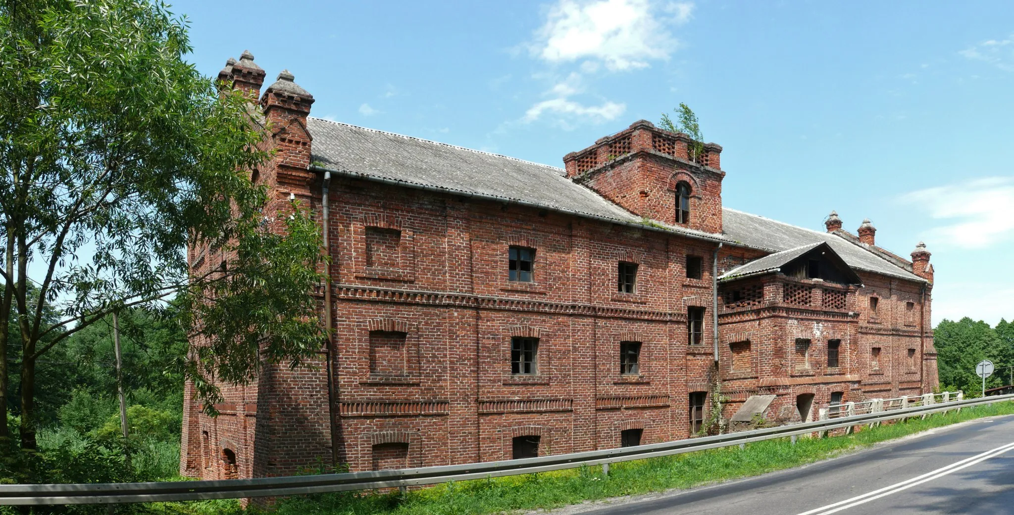Photo showing: Old mill in Wola Rudzka