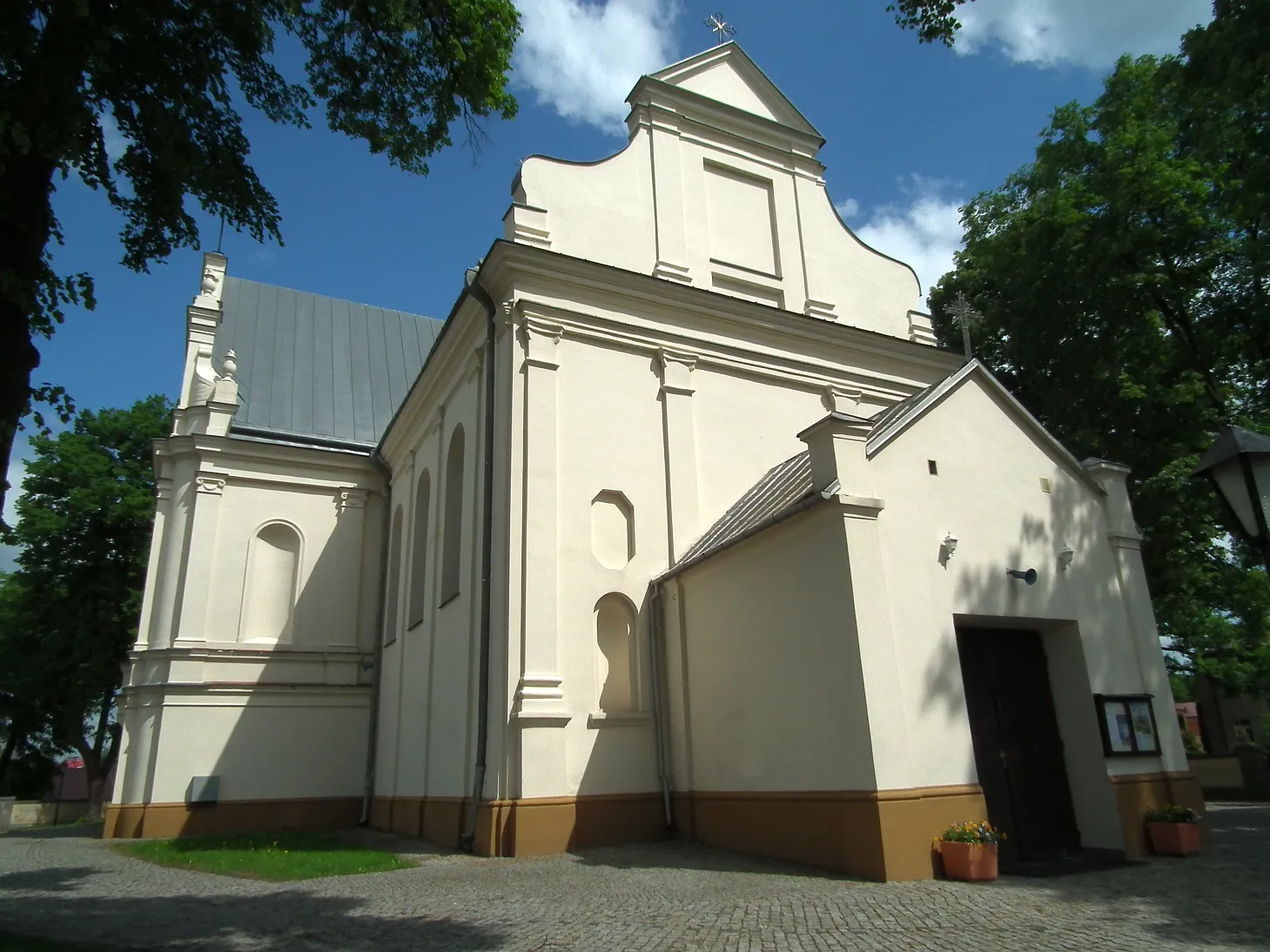 Photo showing: Wilkołaz - kościół parafialny p.w. św. Jana Chrzciciela (XVII, 1912-19) Cmentarz kościelny (zabytek nr rejestr. A/431 z 17.06.1957)