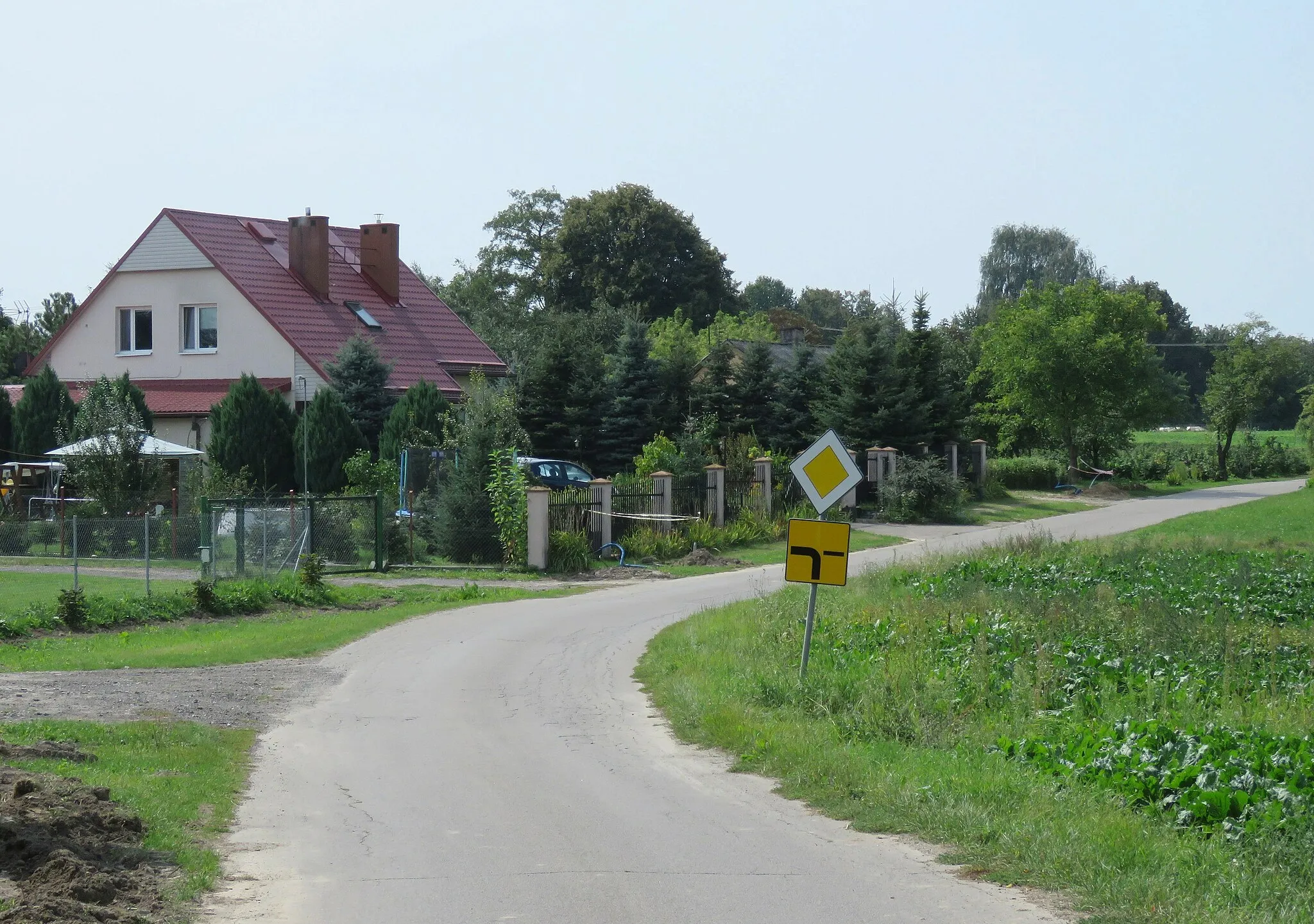 Photo showing: PŁOUSZOWICE