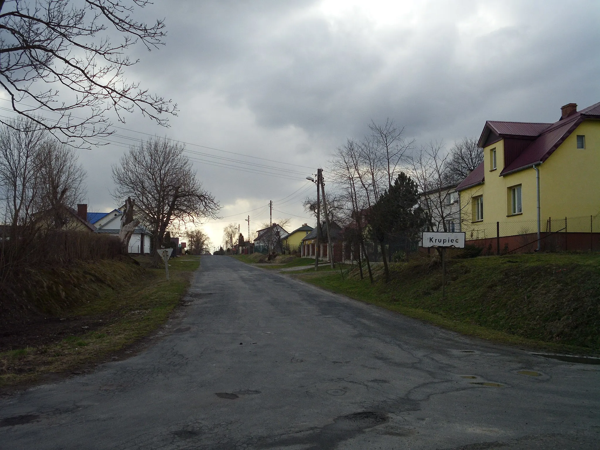 Photo showing: Entry into the village of Krupiec, Poland