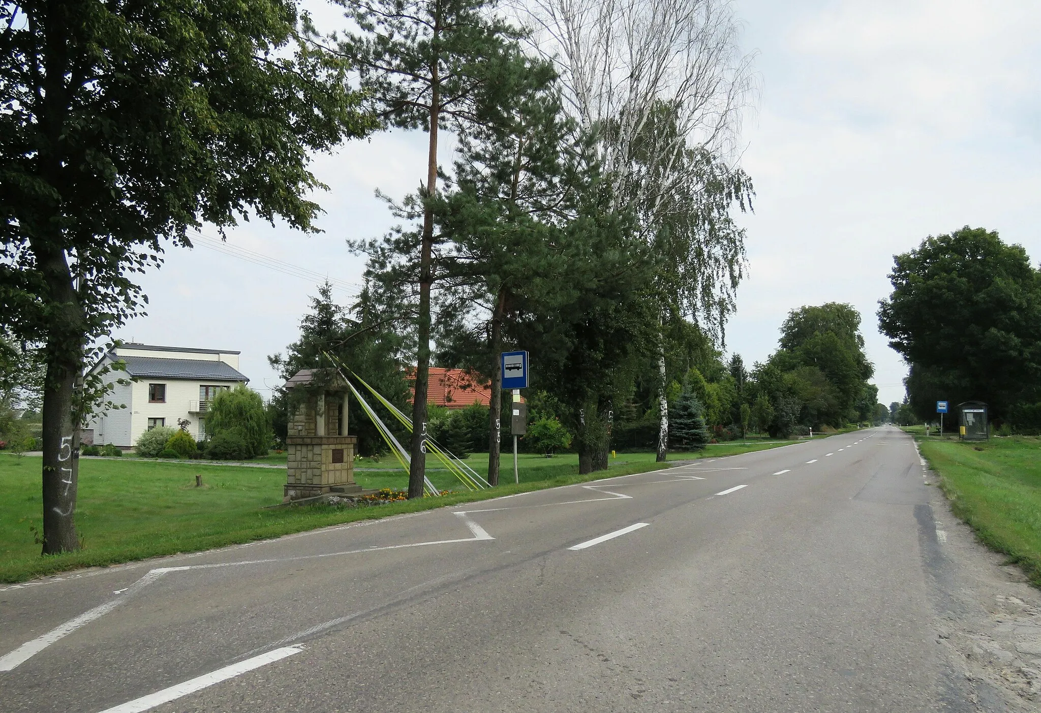 Photo showing: PŁOUSZOWICE - KOLONIA