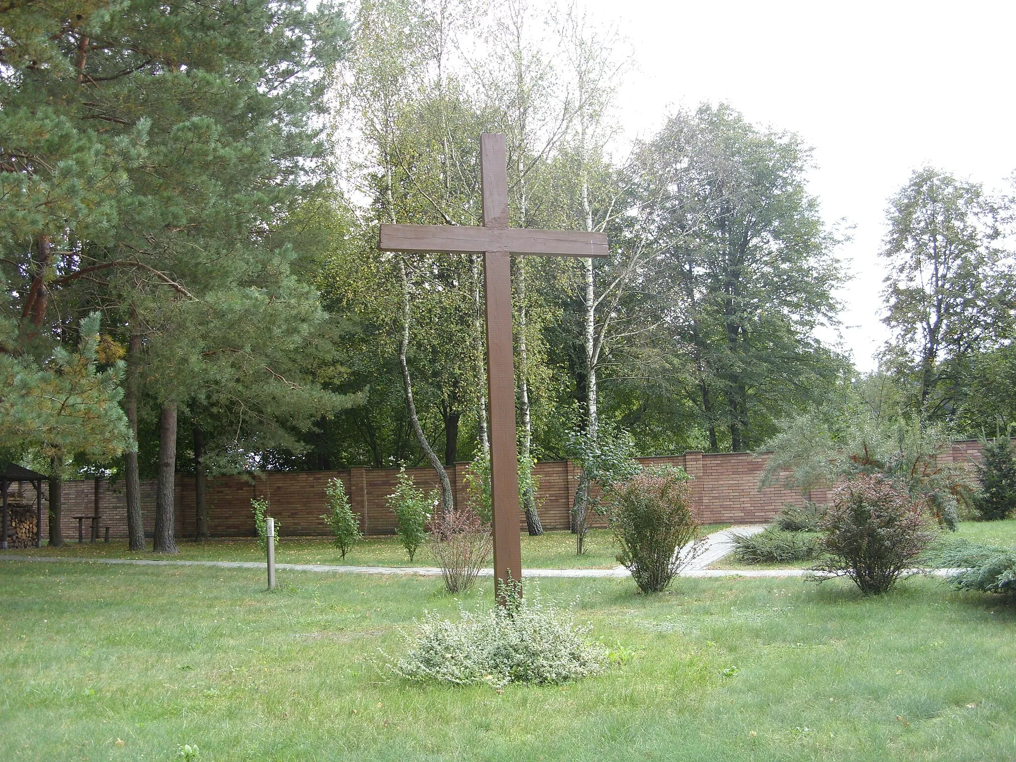 Photo showing: Cross. House of Prayer dedicated to Blessed Bernardina Maria Jabłońska, Albertine Sisters, in Pizuny near Narol, Podkarpackie Voivodeship, Roztocze. Poland.
