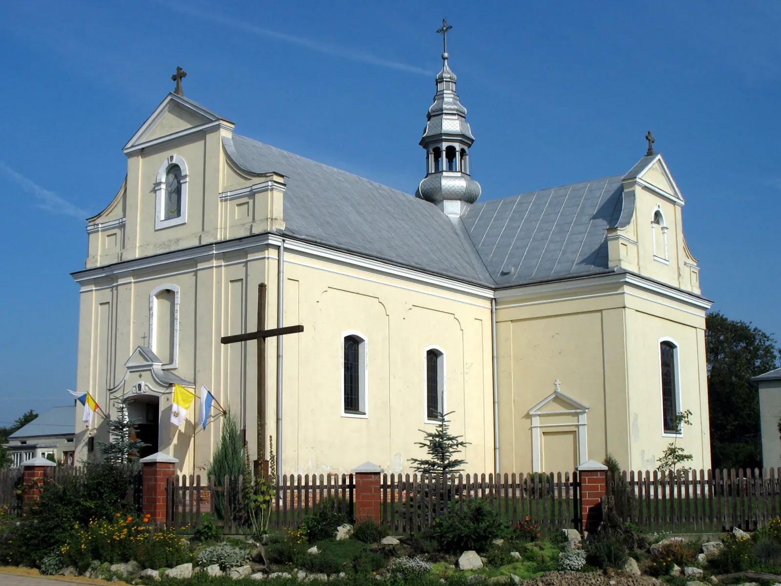 Photo showing: Stary Dzików (Poland), church