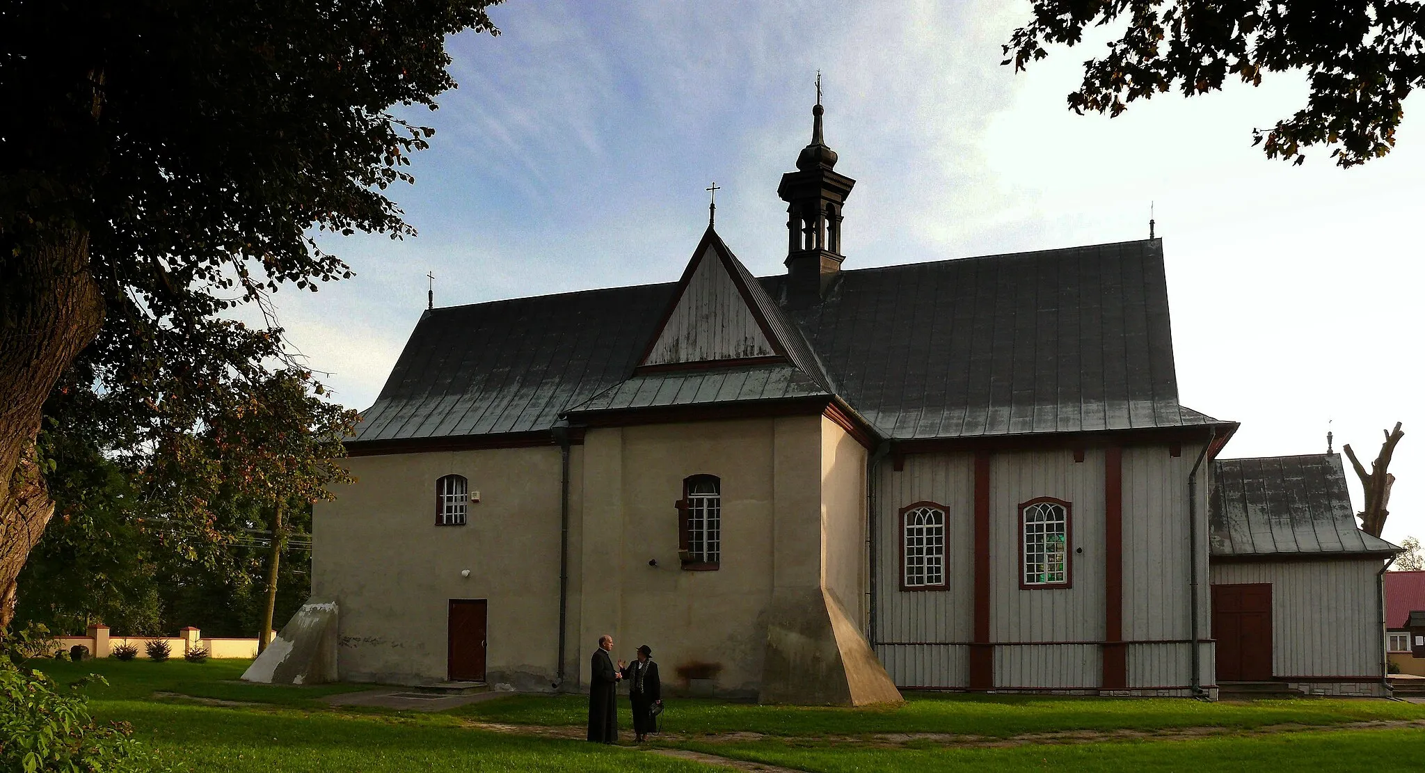 Photo showing: Chłaniów - kościół parafialny p.w. św. Mateusza