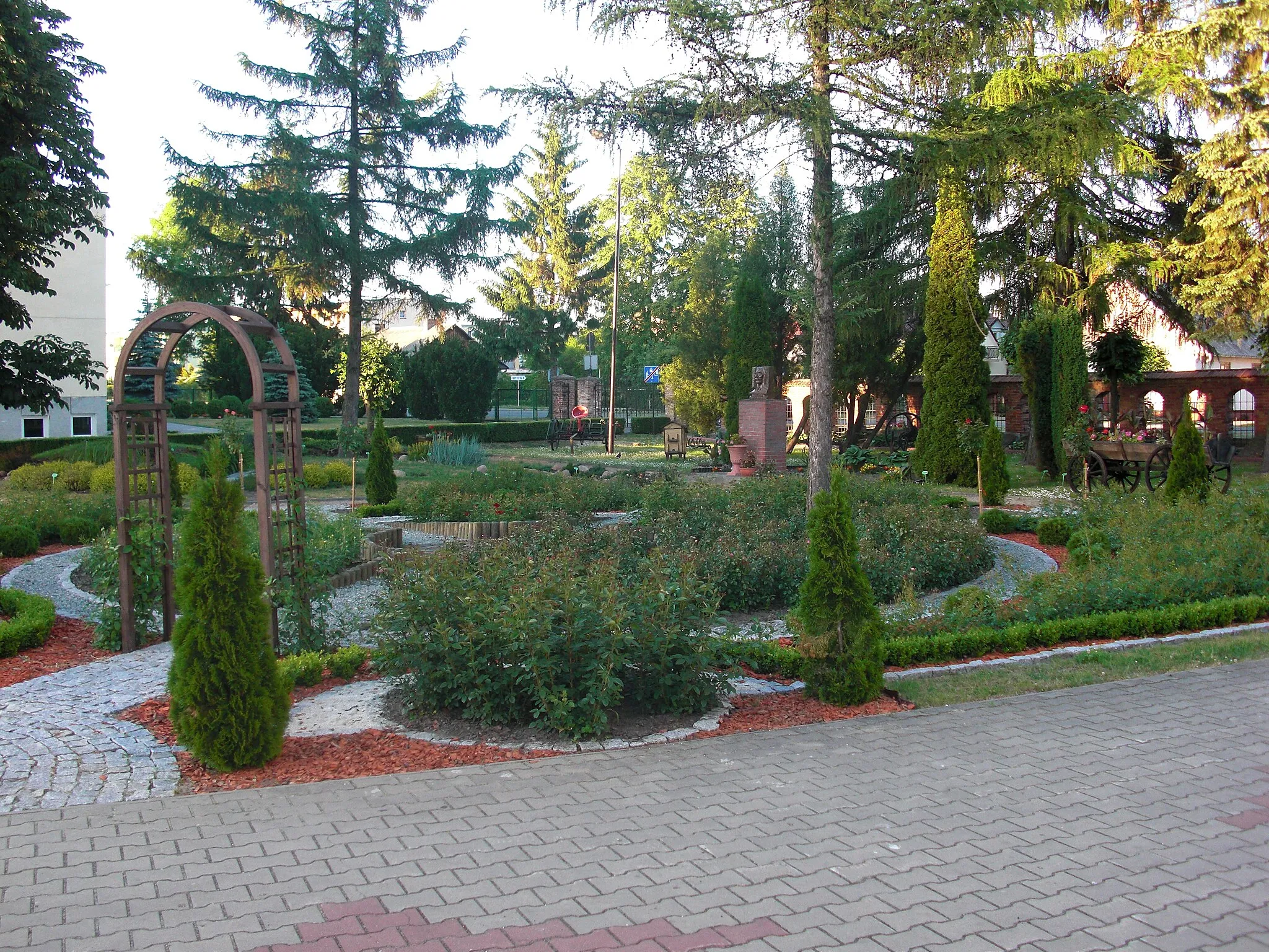 Photo showing: Garden in agricultural school