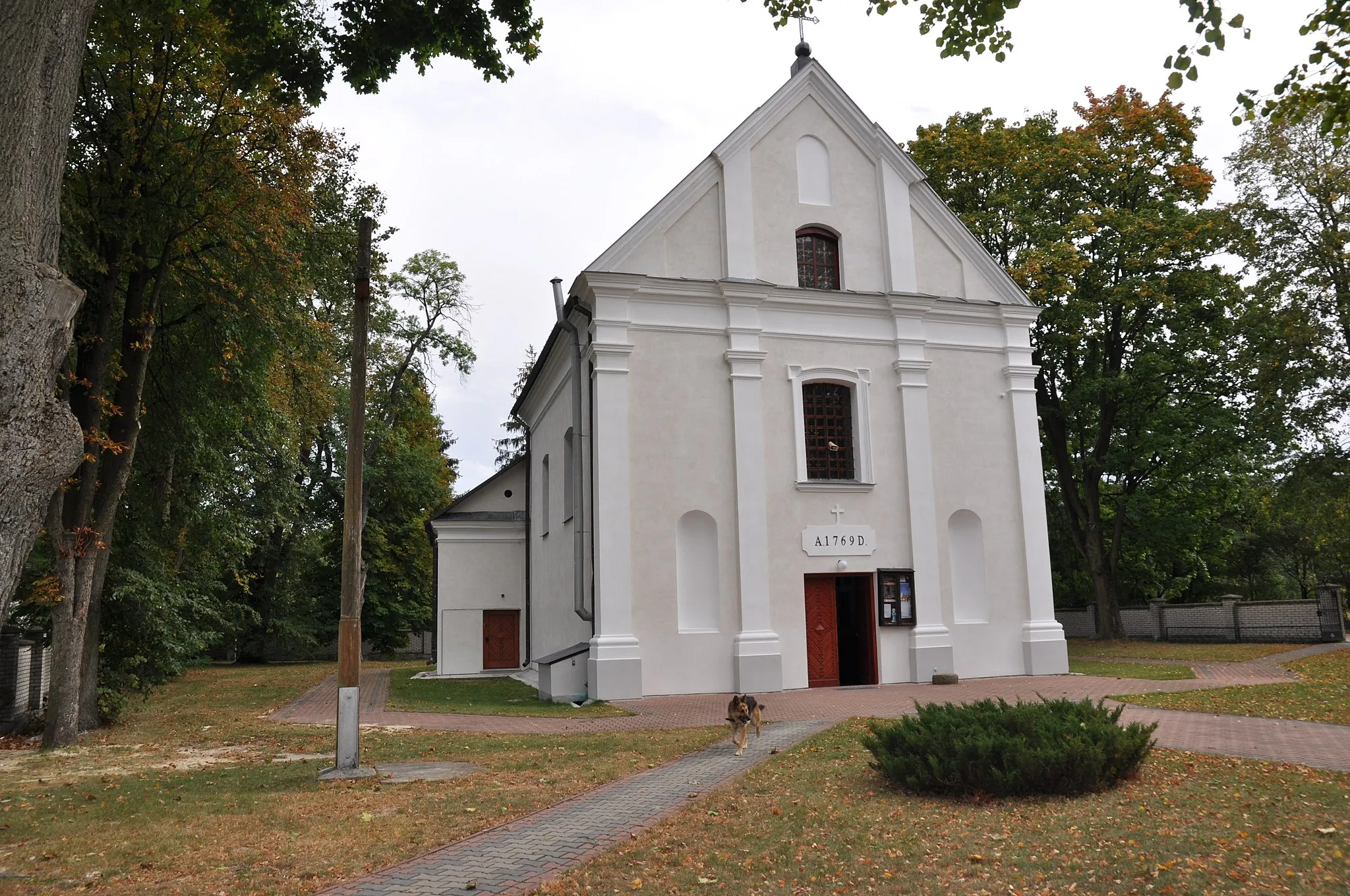 Photo showing: Neple - kościół parafialny pw Podwyższenia Krzyża, dzwonnica (zabytek nr rejestr. A/29 z 8.04.1966)