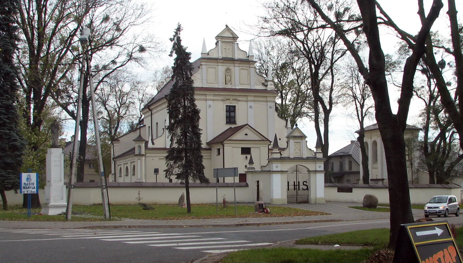 Photo showing: Saint Michael Archangel and the Nativity of the Virgin Mary church in Kurów, Poland