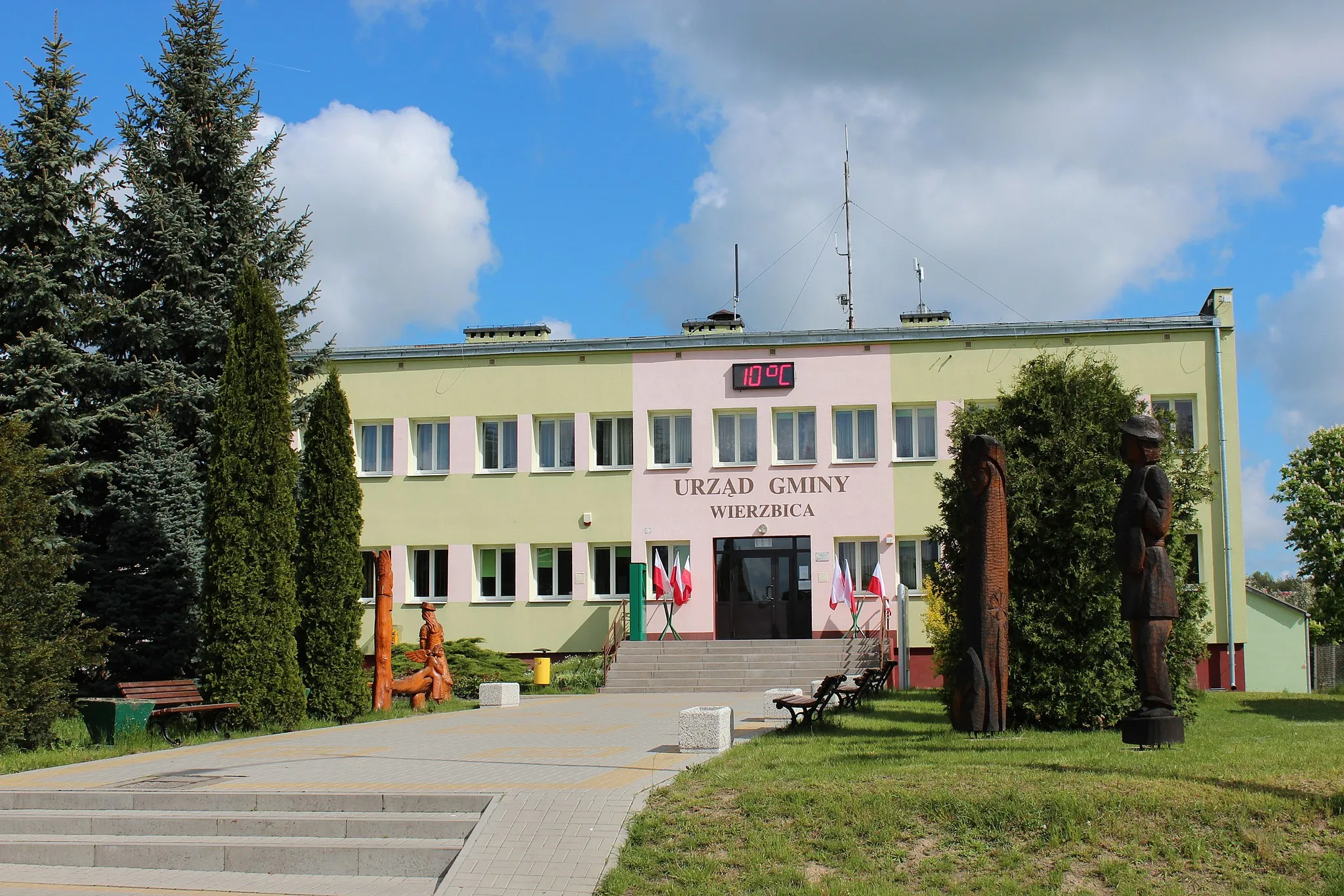 Photo showing: Wierzbica - municipal office