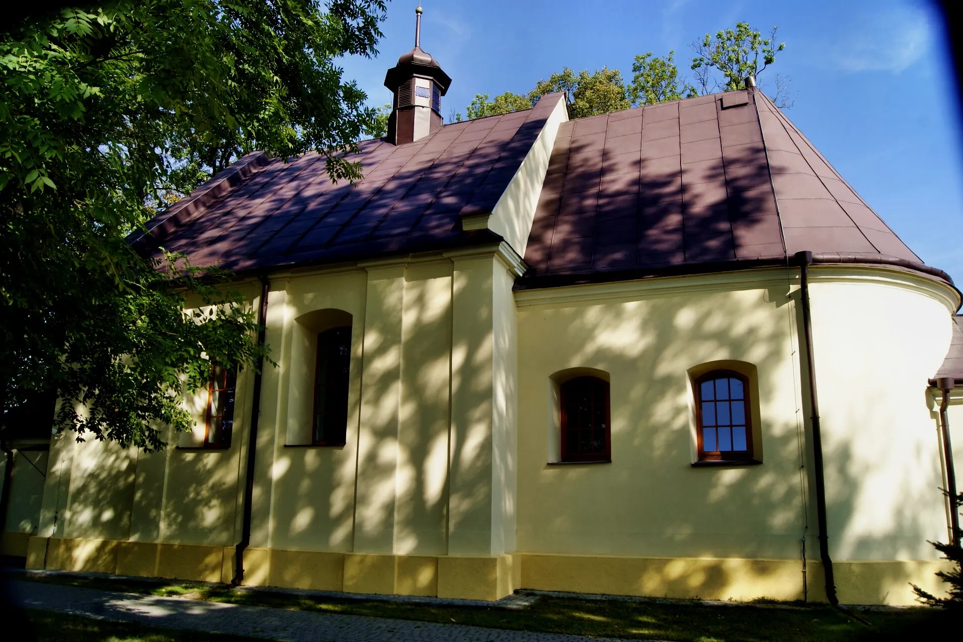 Photo showing: Łuszczów Pierwszy - zespół kościoła parafialnego p.w. św. Barbary: kościół (zabytek nr rejestr. A/638 z 26.10.1972)