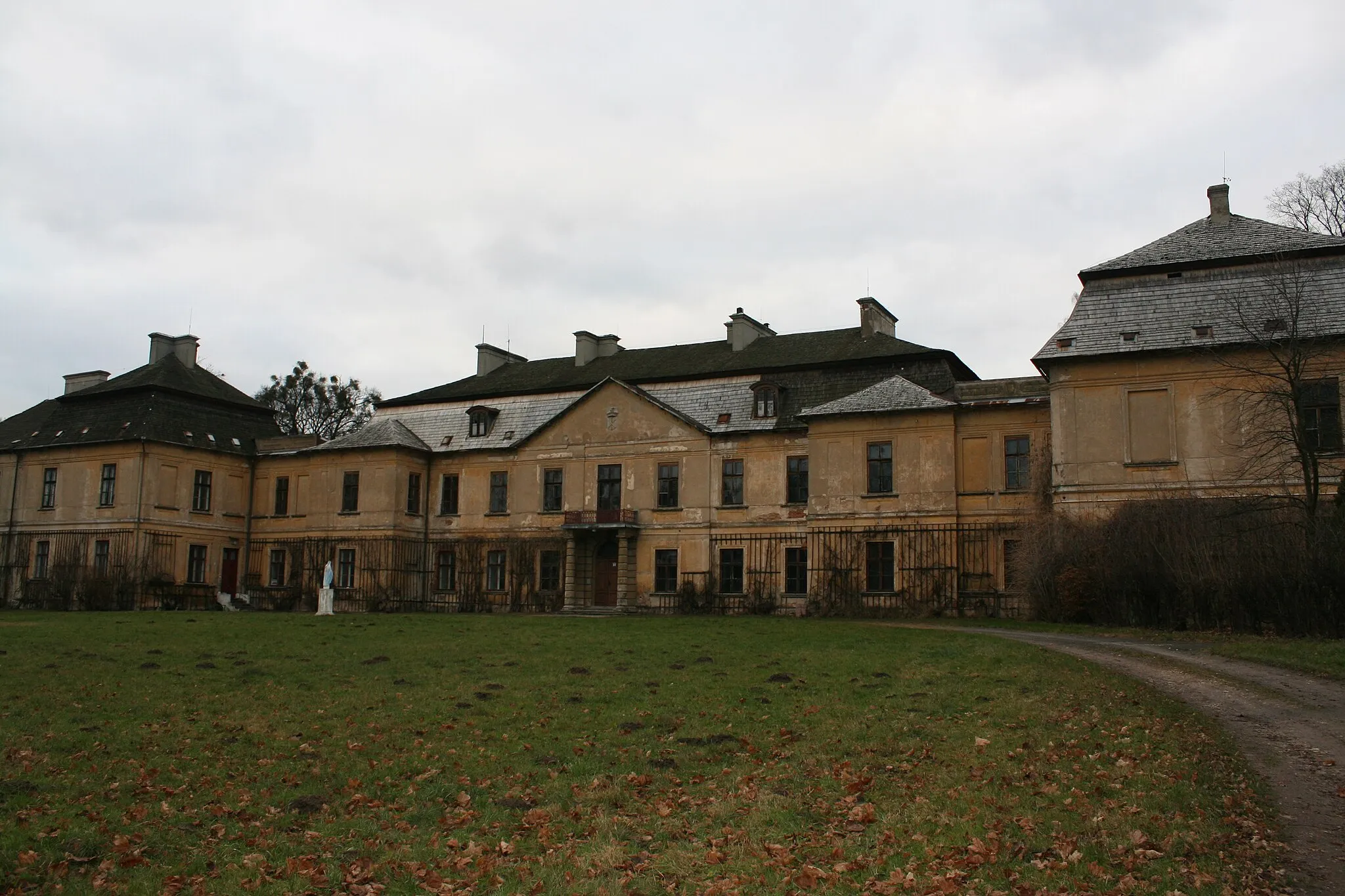 Photo showing: Palace of Zamoyski family in Klemensów, Poland