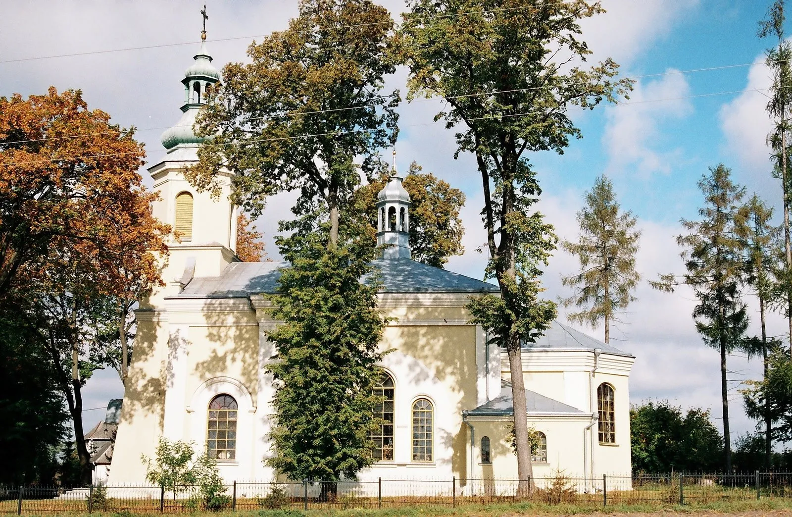 Photo showing: Saints Peter and Paul Catholic Church (Tarnawatka, Lublin Voivodeship, Poland), former Orthodox Church