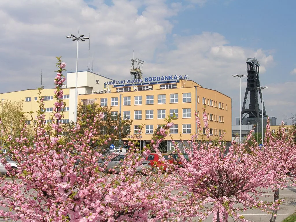 Photo showing: Bogdanka - widok na budynek cechowni