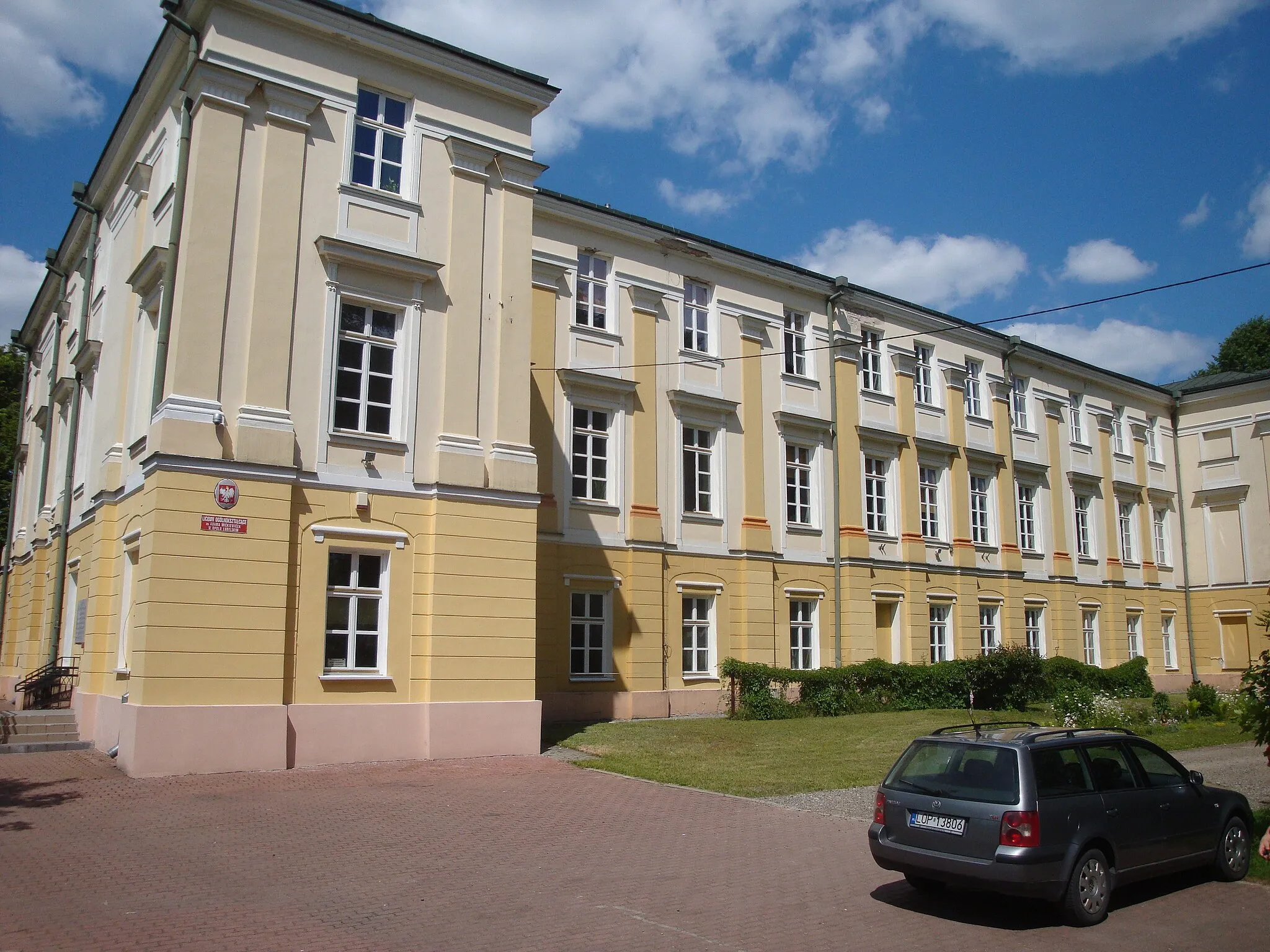 Photo showing: The Lubomirski Palace in Opole Lubelskie, Poland. Presently lyceum