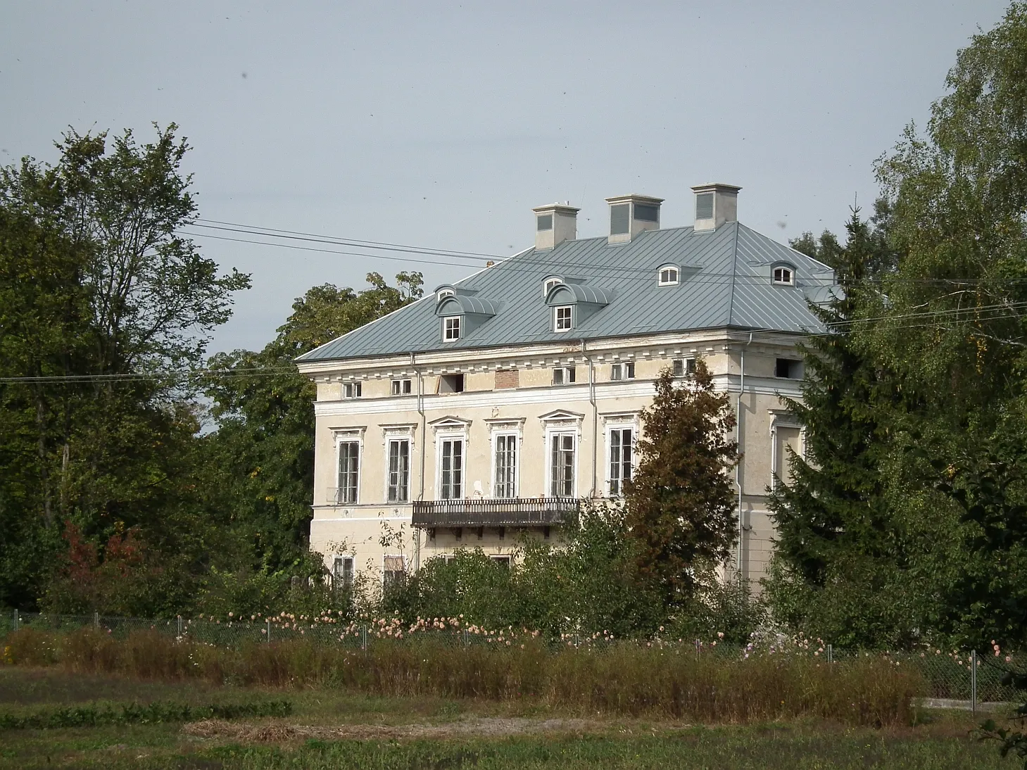 Photo showing: Opole Lubelskie - Niezdów - zespół pałacowy, kon. XVIII, 1905;
zabytek nr rejestr. A/447 z 18.07.1956 z 17.04.1970