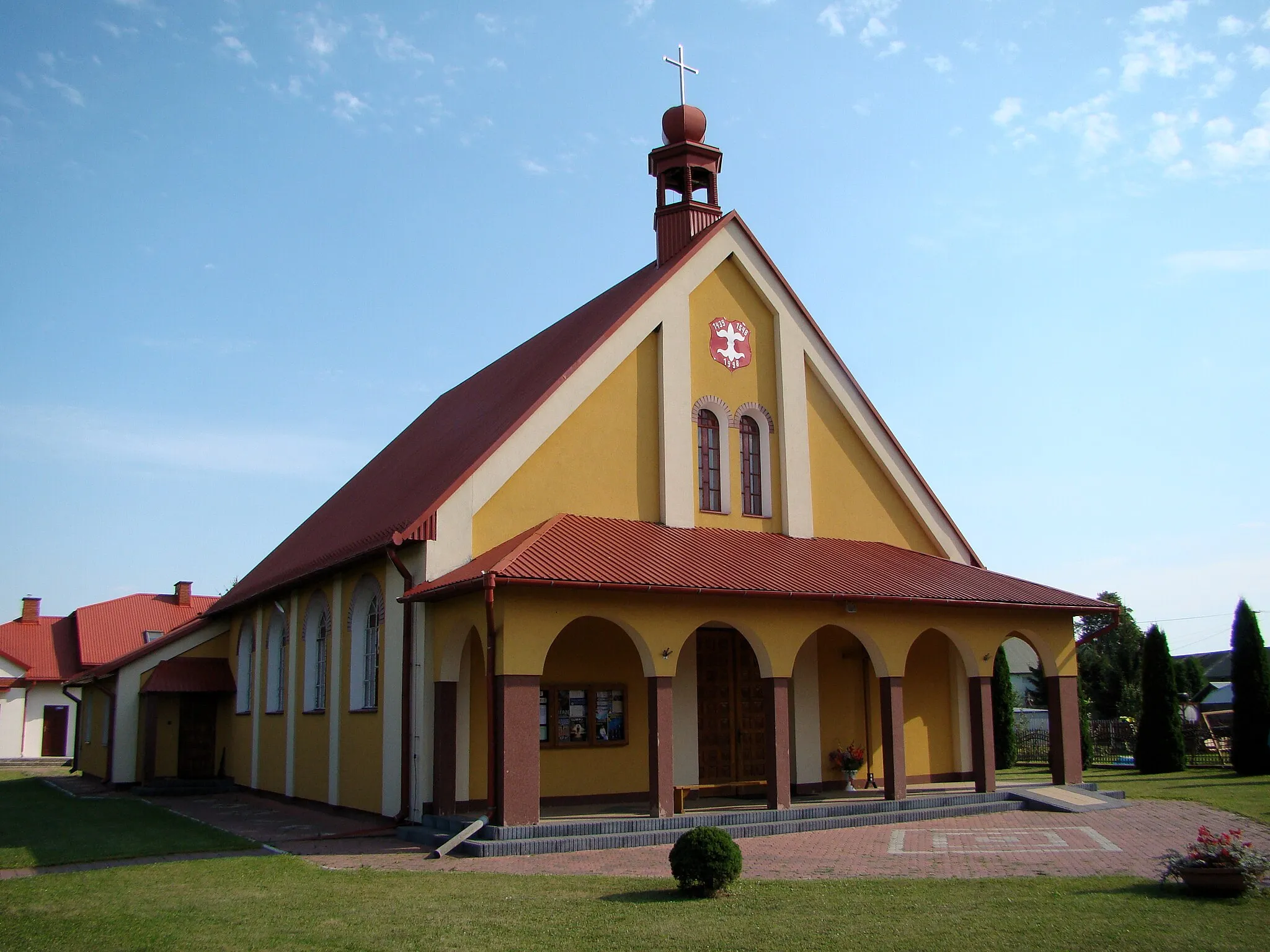 Photo showing: Kostel Boží milosti ve vesnici Gozdów, Polsko