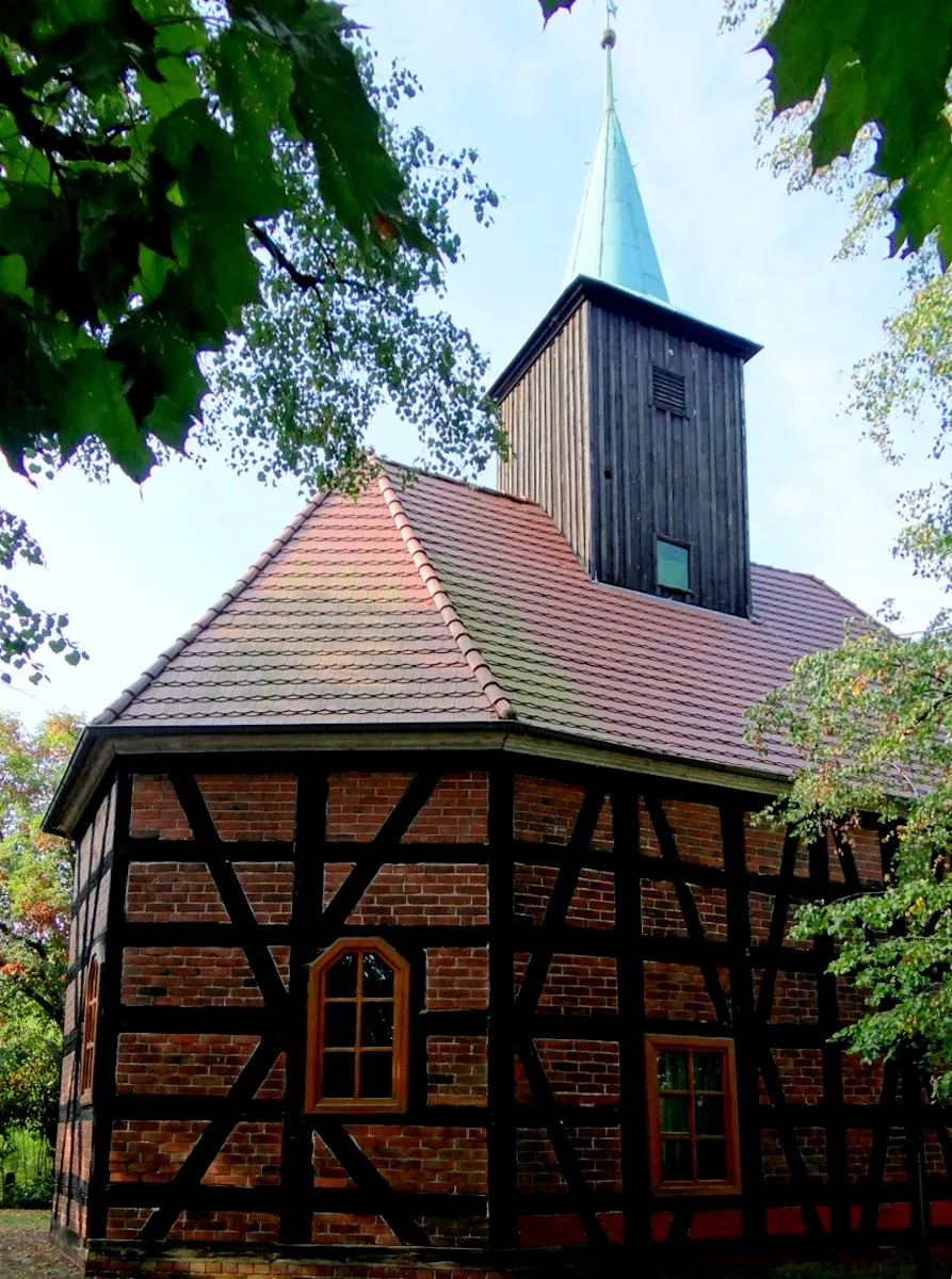 Photo showing: Chocicz - Szachulcowy kościół filialny (1687)