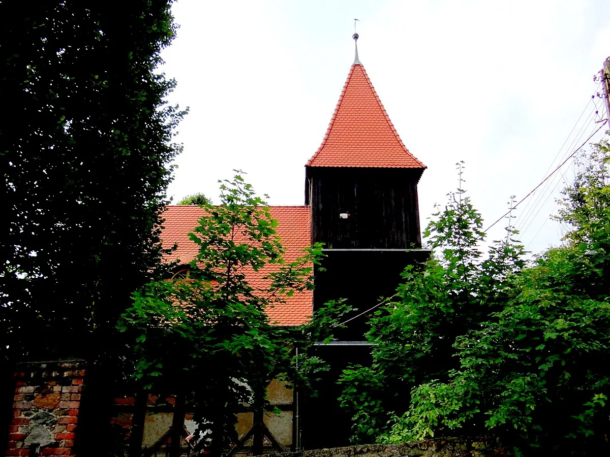 Photo showing: Lubiechnia Mała. Kościół Podwyższenia Krzyża Świętego 1669.