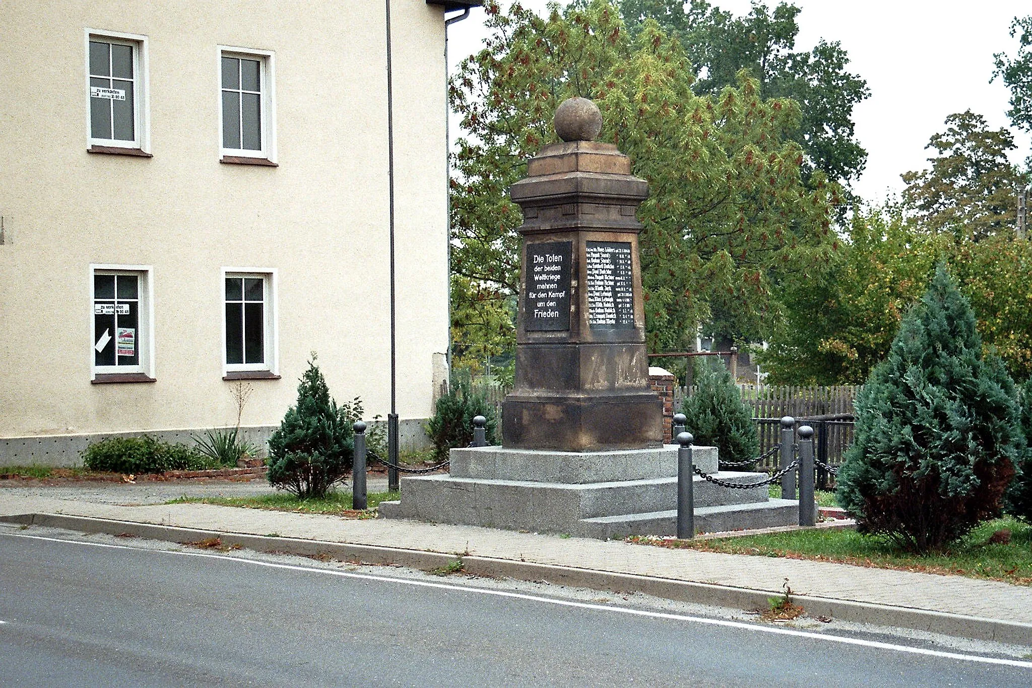 Photo showing: Weißkeißel, war memorial