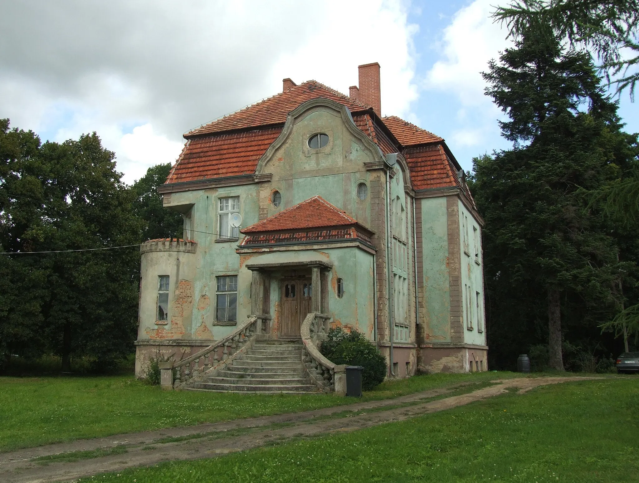 Photo showing: a villa in Cisów, near Kożuchów, Poland