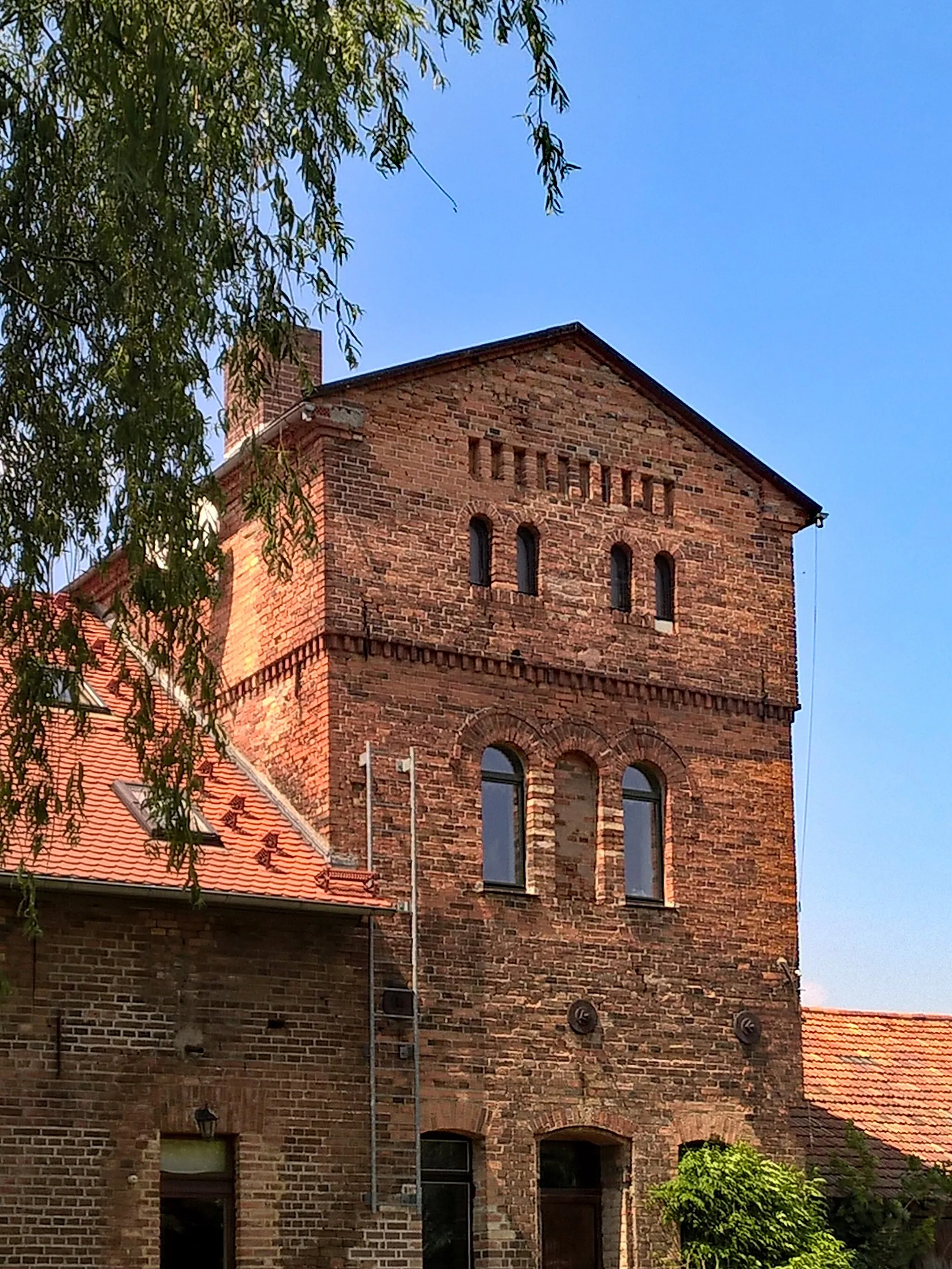 Photo showing: Wasserturm des ehem. Gutshofes Pechern (Quelle: Denkmaldatenbank Sachsen)