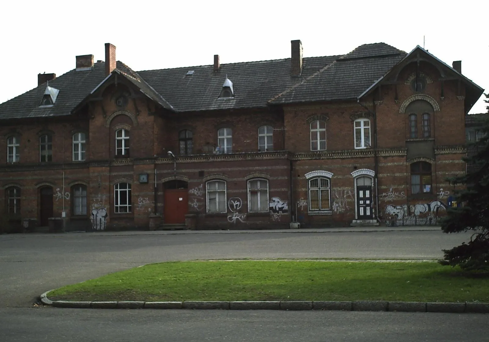 Photo showing: Railroad station, Skwierzyna (lubuskie voivodship), Poland.