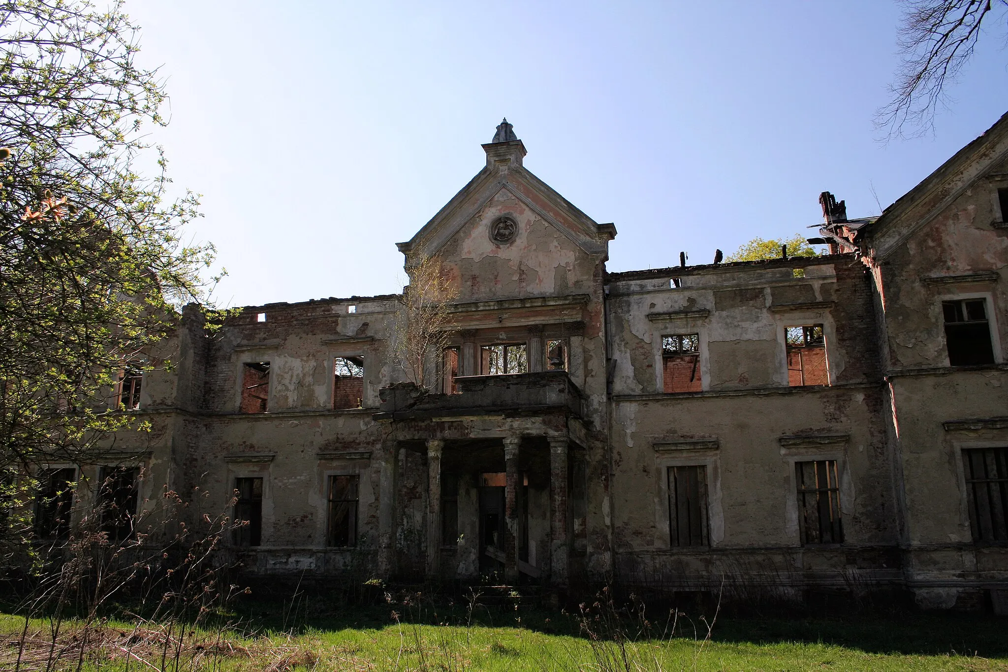 Photo showing: Palace in Grzymiradz