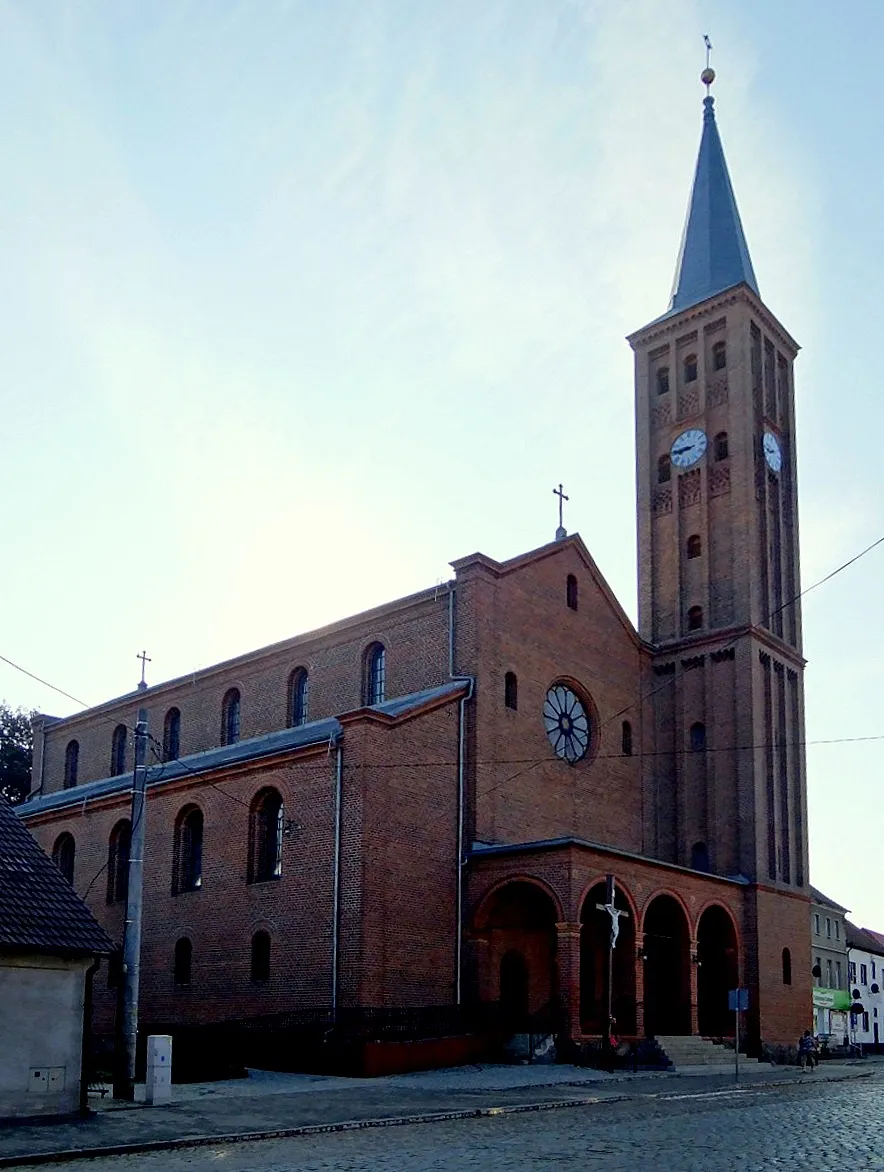 Photo showing: Bobrowice - Kościół Podwyższenia Krzyża Świętego