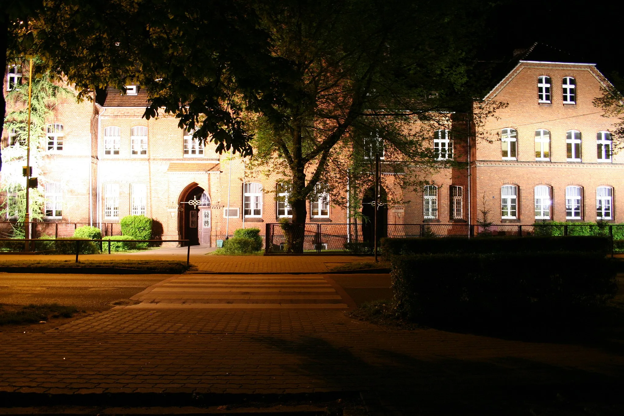 Photo showing: Grammar school in Międzychód