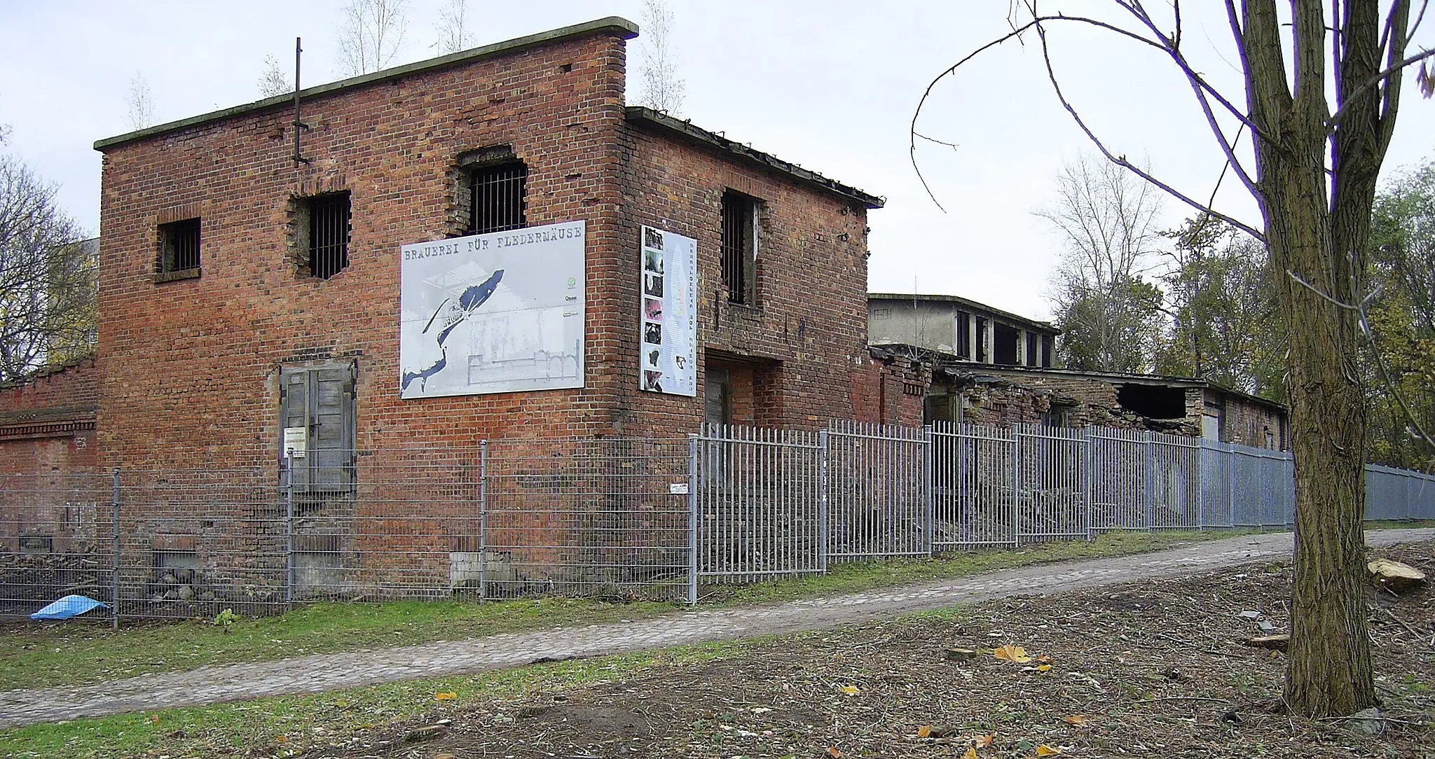 Photo showing: Die ehemalige Brauerei in Frankfurt (Oder), heute als Winterquartier für Fledermäuse unter Naturschutz stehend.