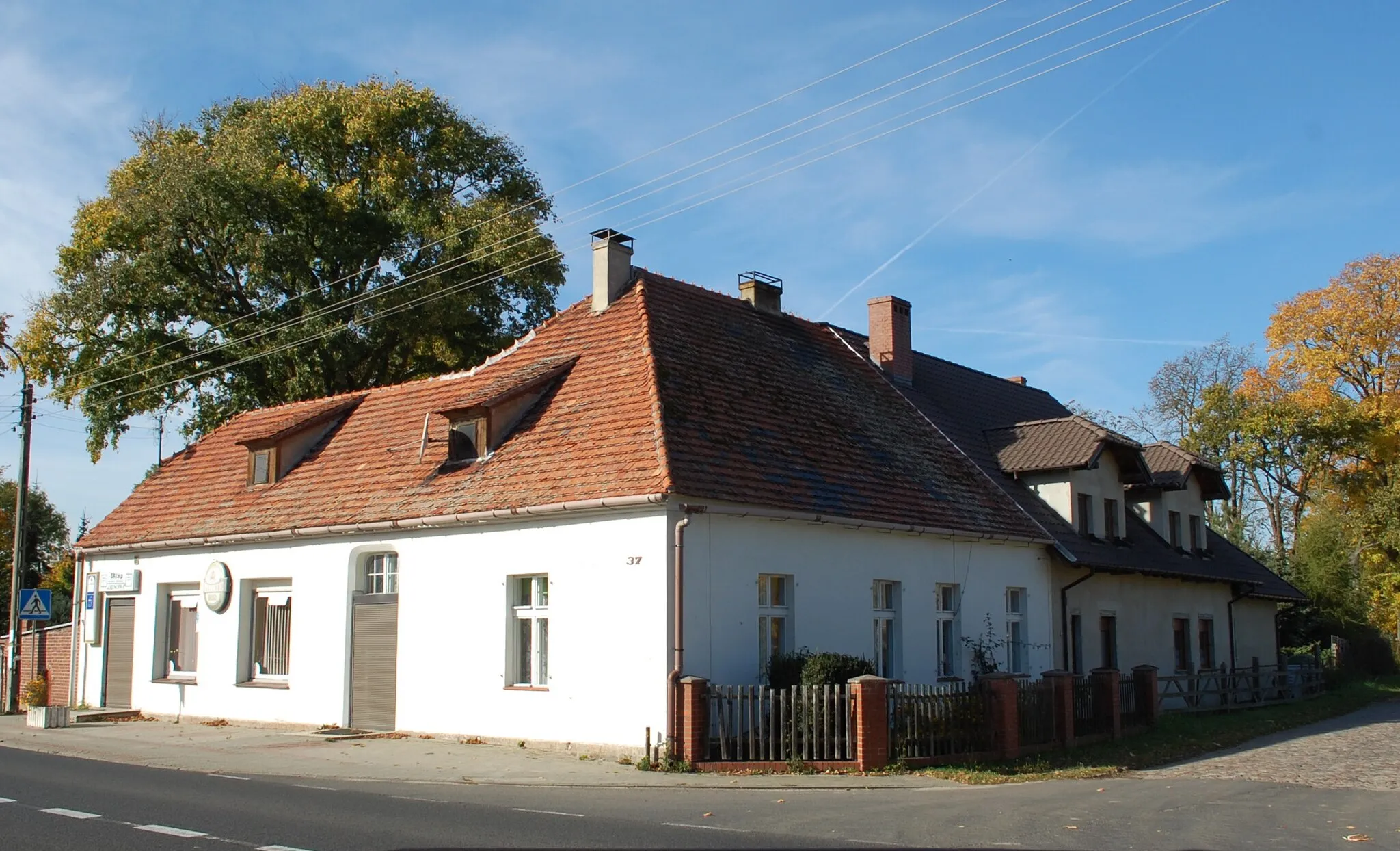Photo showing: Häuser an der Hauptstraße in Zohlow