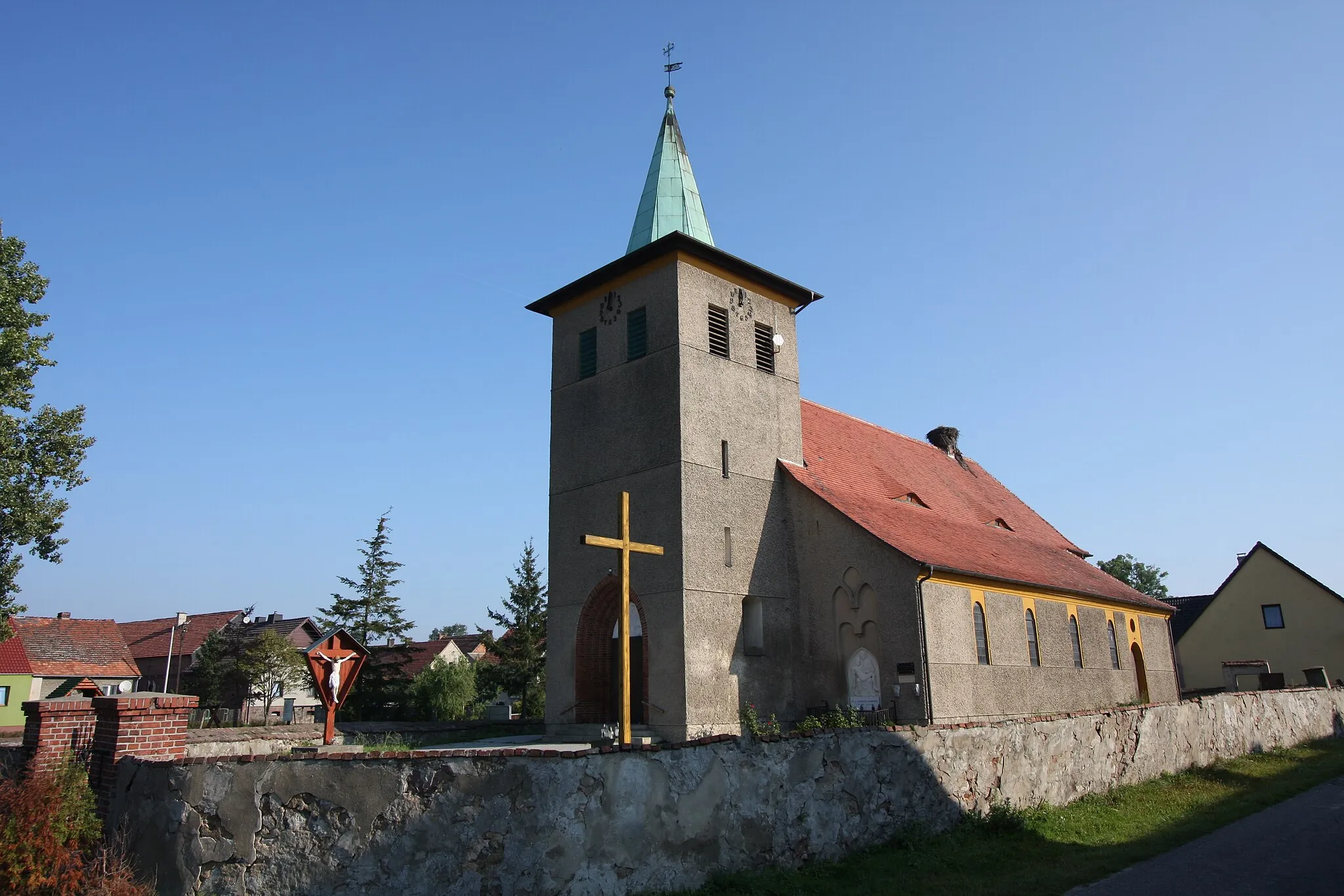 Photo showing: Stary Dwór, Kościół p. w. Św. Wawrzyńca, mur., 1933-1935