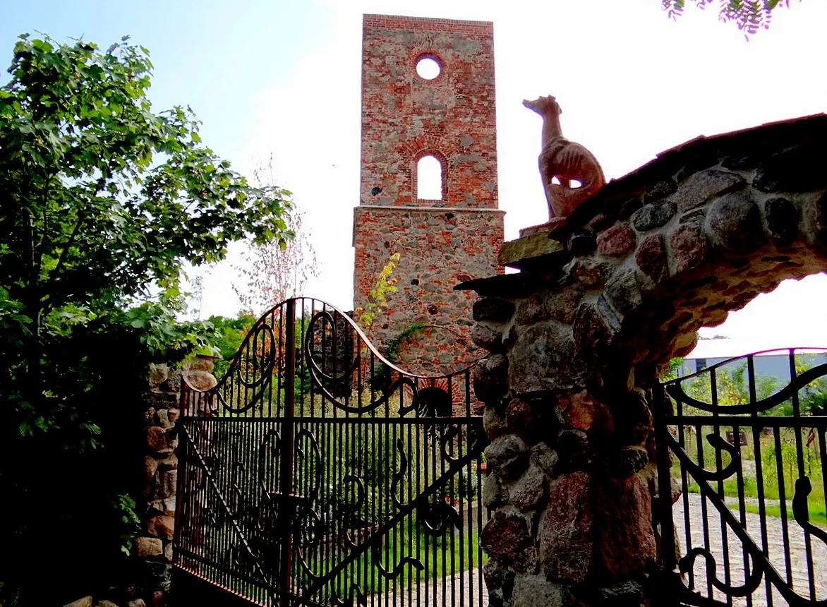Photo showing: Spudłów Ruiny kościoła z XIV-XV w.