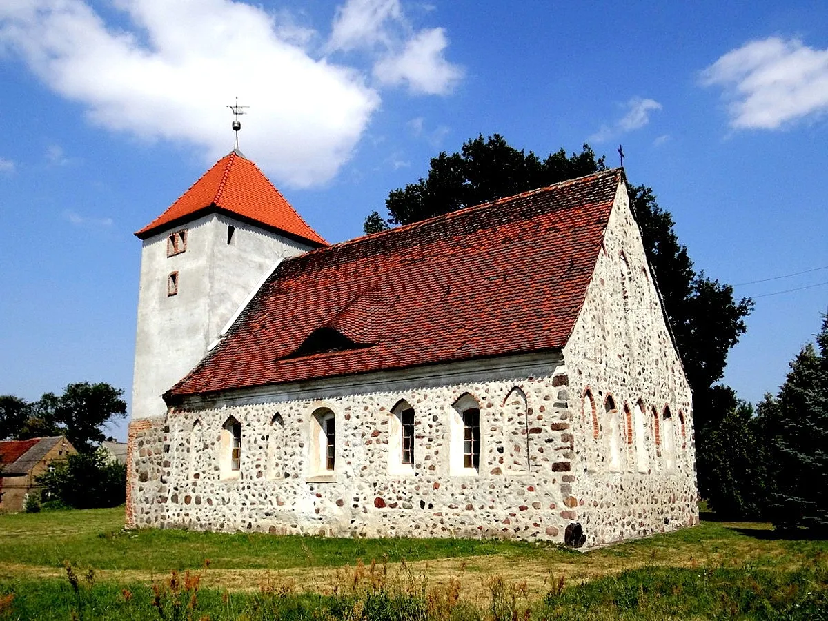 Photo showing: Radówek. Kościół MB Różańcowej XV w.