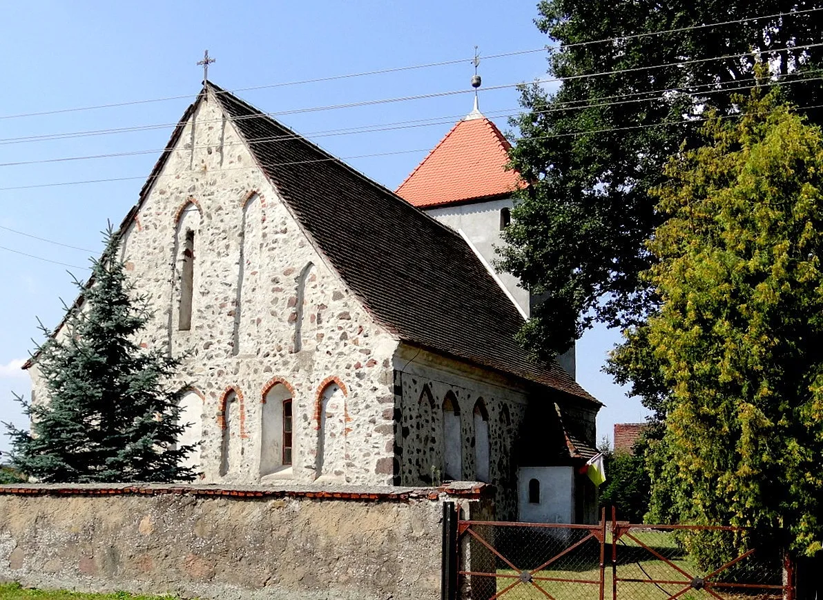 Photo showing: Radówek. Kościół MB Różańcowej XV w.