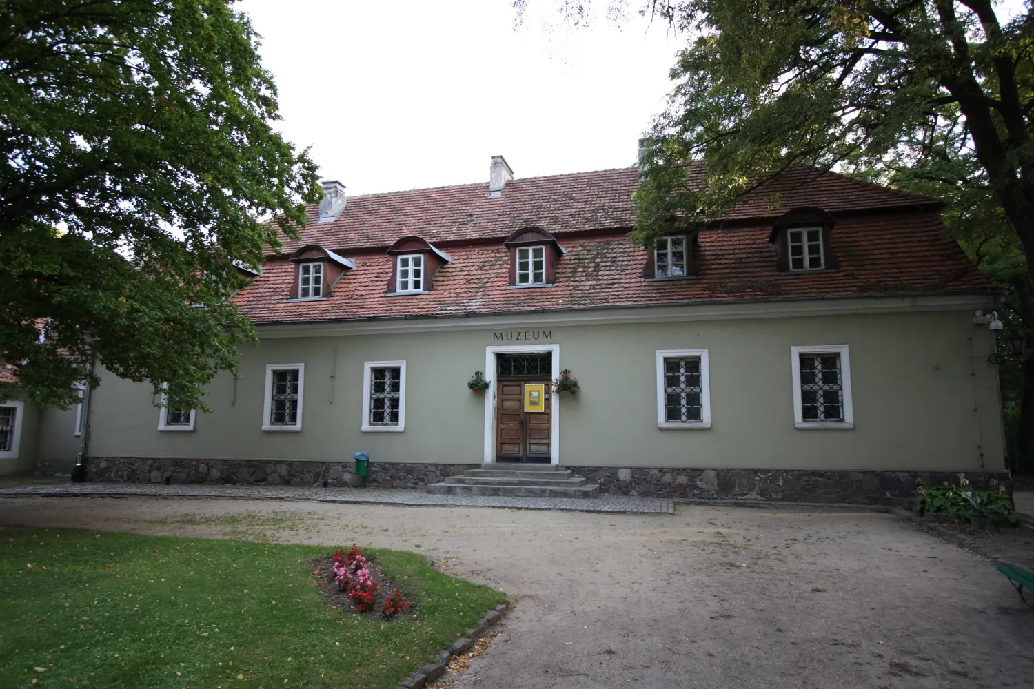 Photo showing: Międzyrzecz, starostwo, w zespole zamkowym, mur., 1719 (zabytek nr 2136 z 8.05.1971; 256 z 04.06.1979)