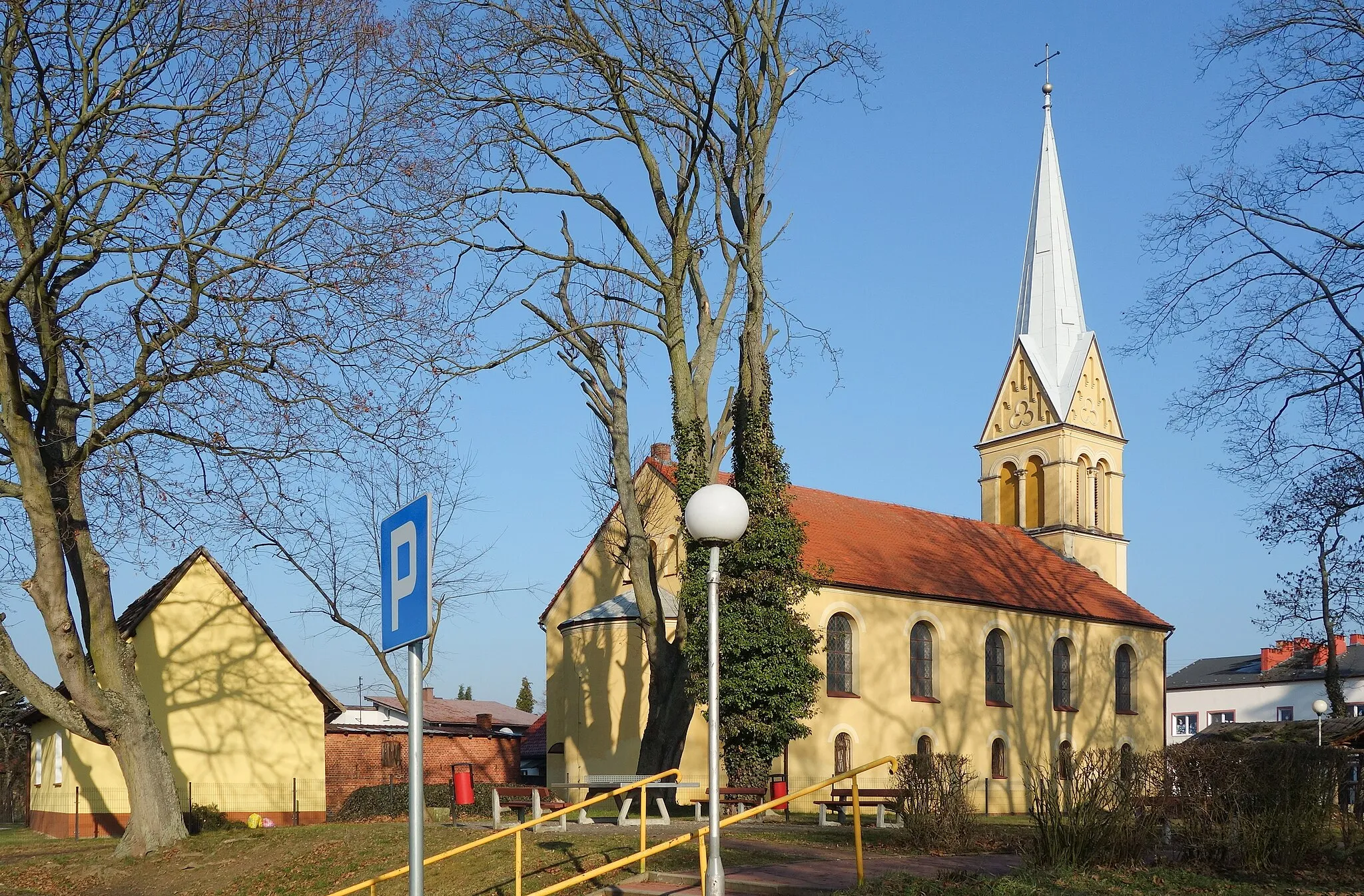 Photo showing: Kościół parafialny pw. św. Jana Chrzciciela