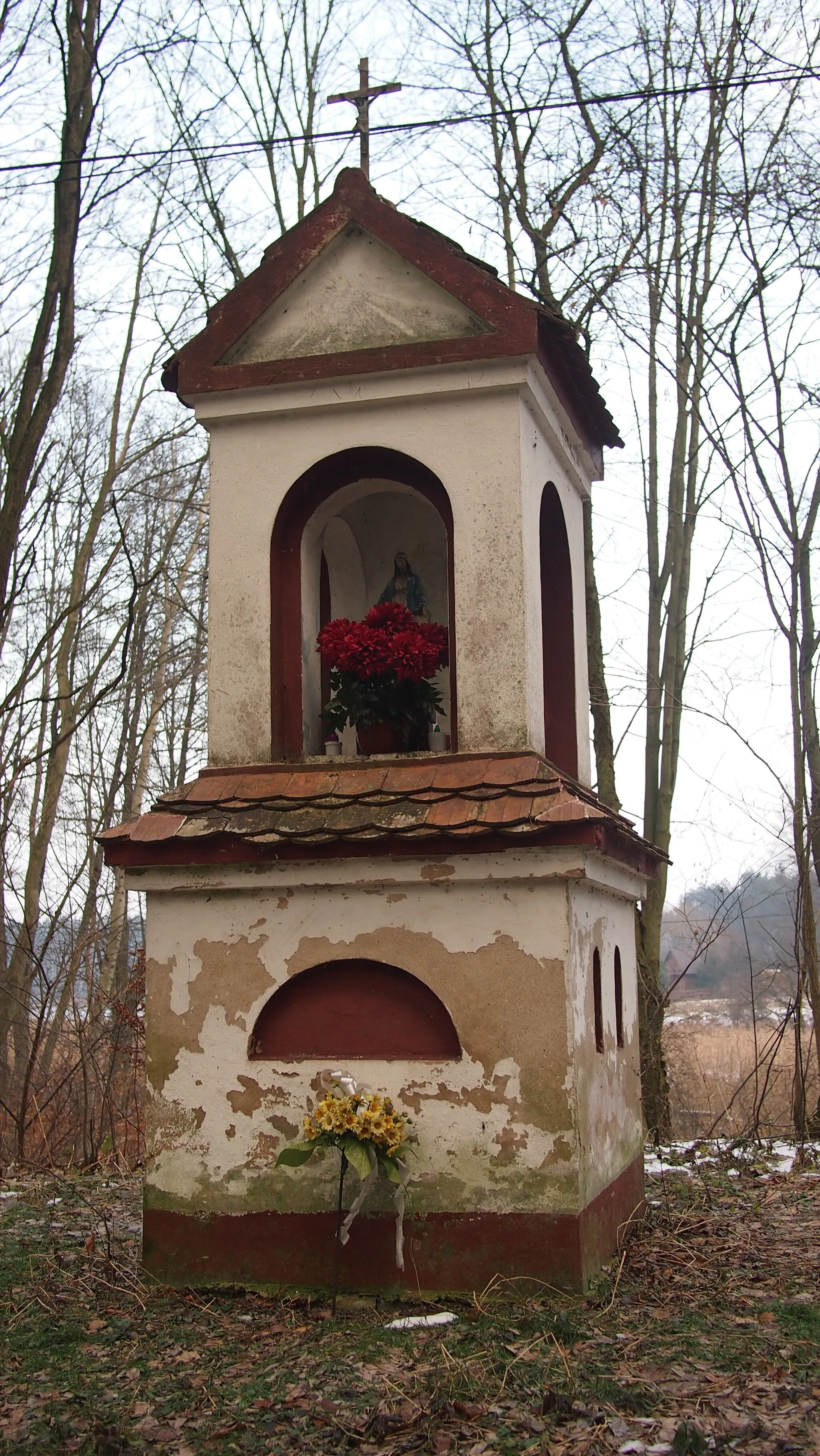 Photo showing: Wayside shrine in Kuźnica Zbąska