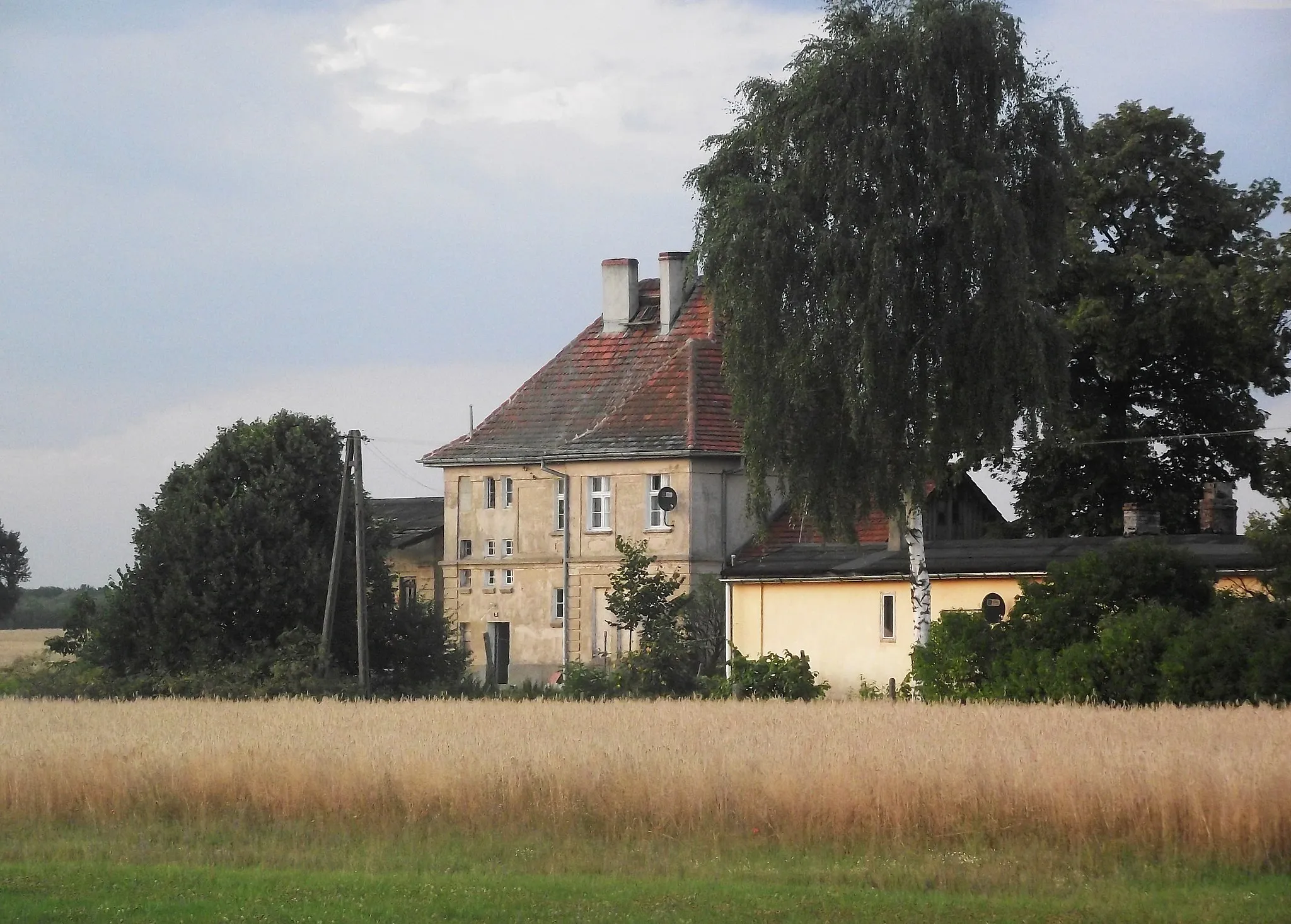 Photo showing: Former train station Głogusz Kije.