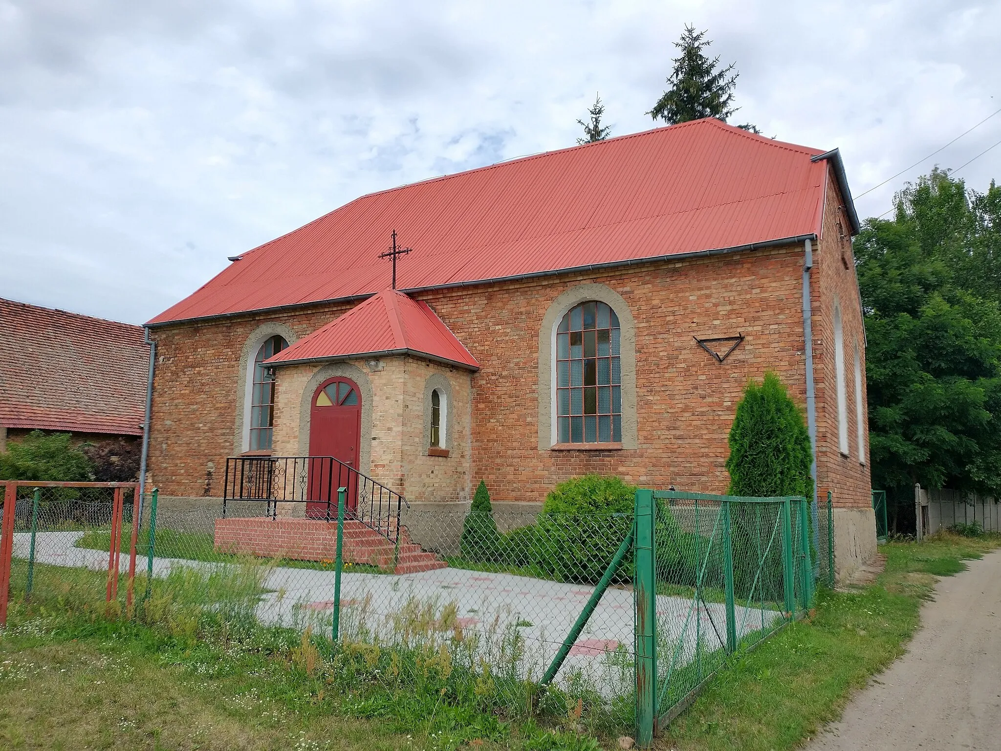 Photo showing: Kościół Świętej Rodziny w Gajcu koło Kunowic.