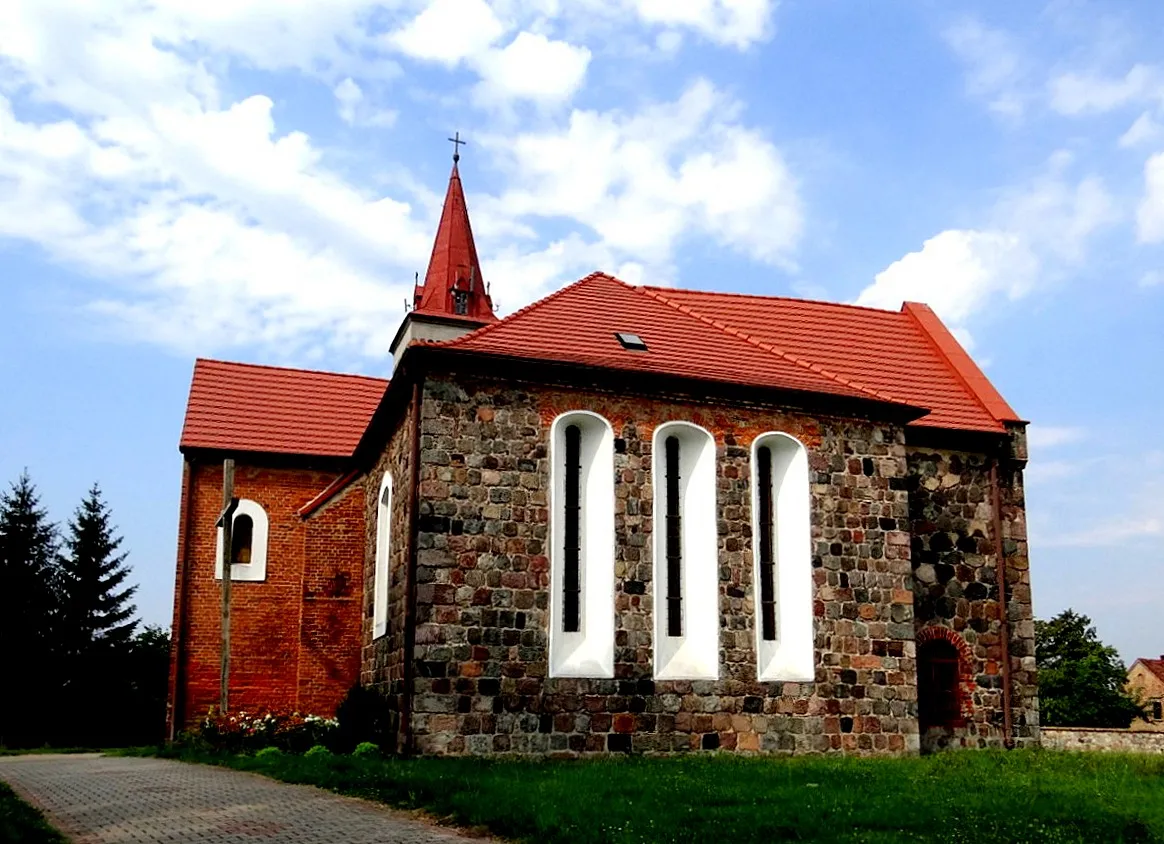 Photo showing: Drzeńsko. Kościół Jezusa Miłosiernego XIV w.