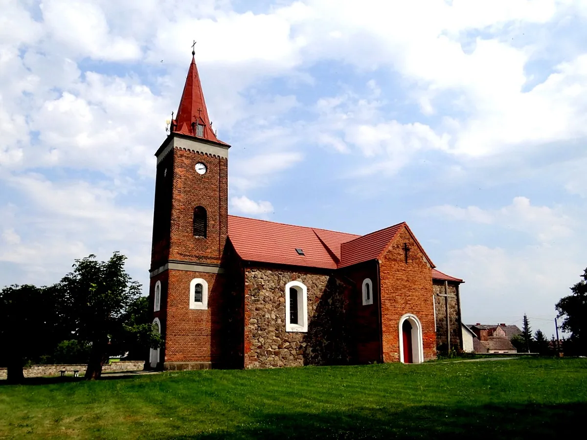 Photo showing: Drzeńsko. Kościół Jezusa Miłosiernego XIV w.
