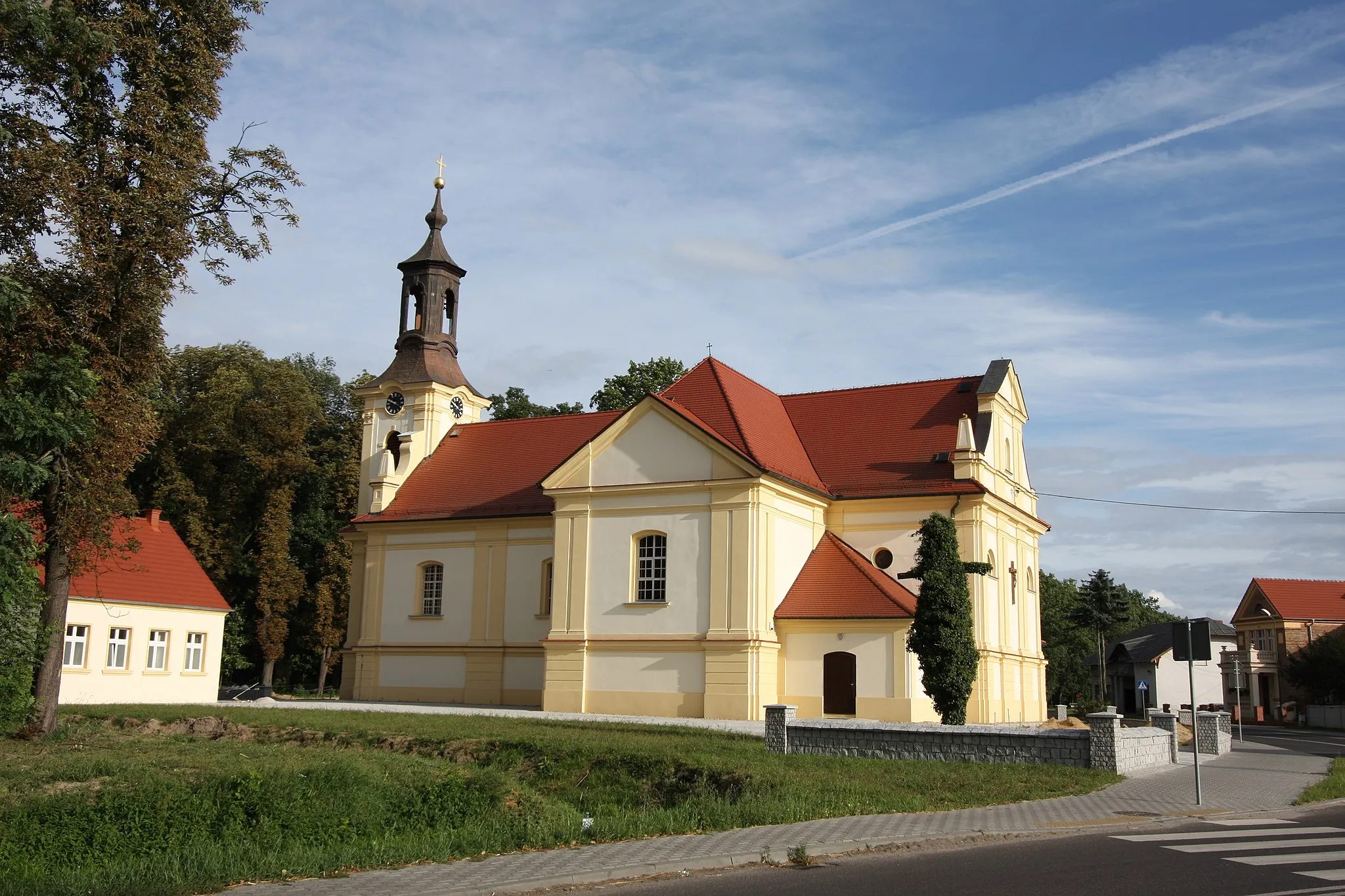 Photo showing: Chobienice - kościół parafialny p.w. św. Piotra w Okowach, mur., 1778-1783, 1928-1930 (zabytek nr 178/Wlkp/A z 22.12.1932)