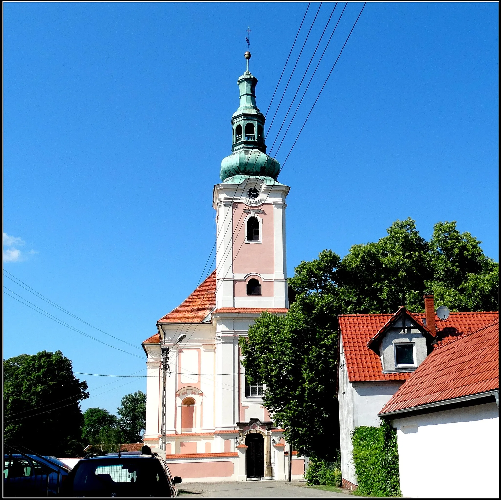 Photo showing: Siciny church P.W. St. Martin the Bishop, 1736-1742, XIX, H. To 62 m. Tower completed in 1774. (The elevation. NE.)
/ Gm. Jemielno / pow. Górowski / province. Lower Silesia