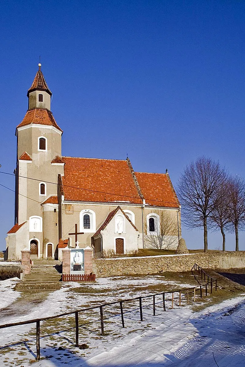 Photo showing: Miłaków - kościół p.w. św. Bartłomieja Apostoła z XVI w