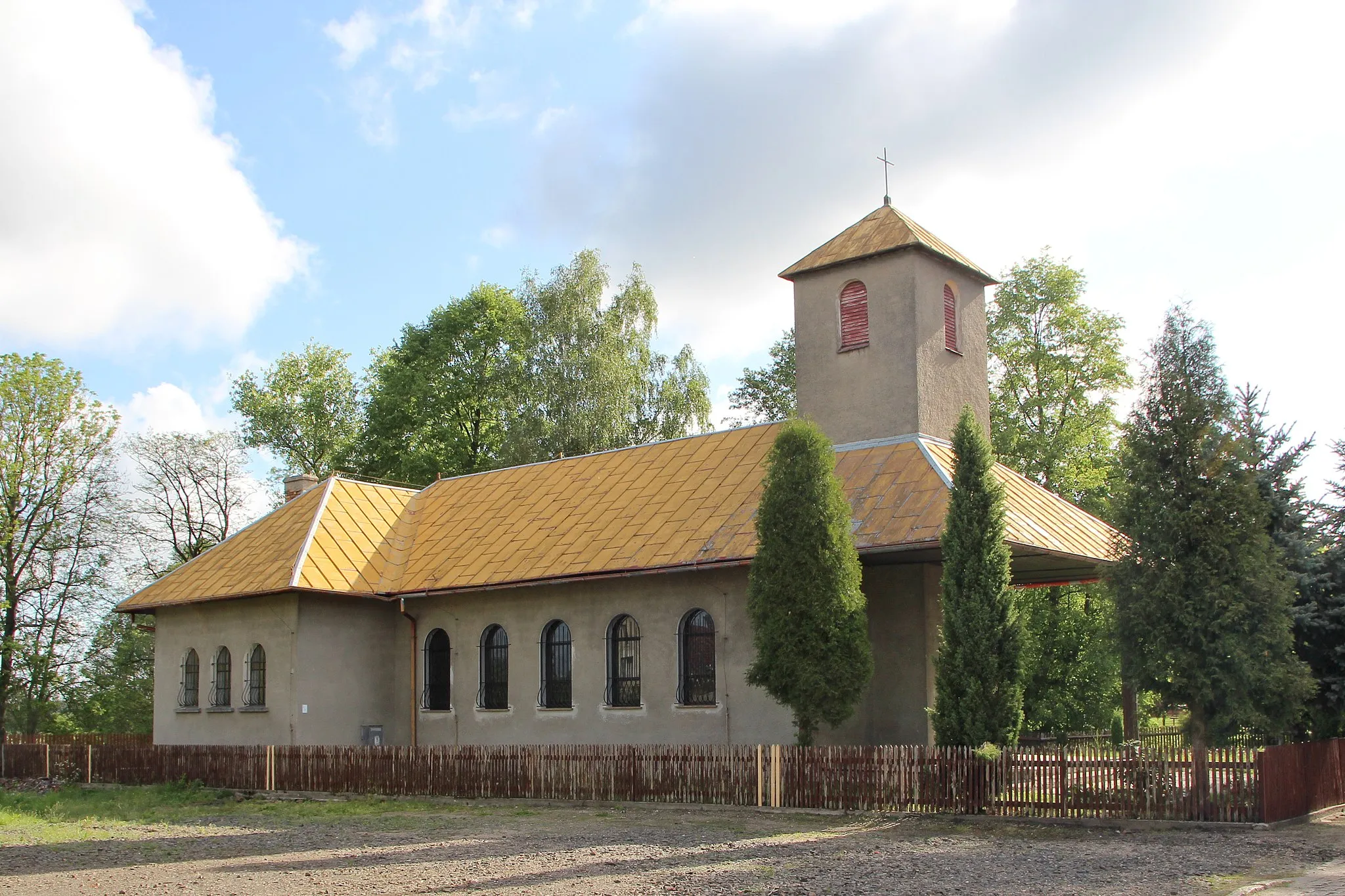 Photo showing: Church in Jagodzin, Poland.
