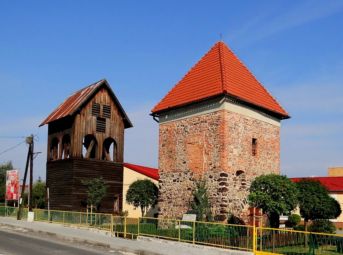 Photo showing: Górzyn - Wieża mieszkalna i dzwonnica