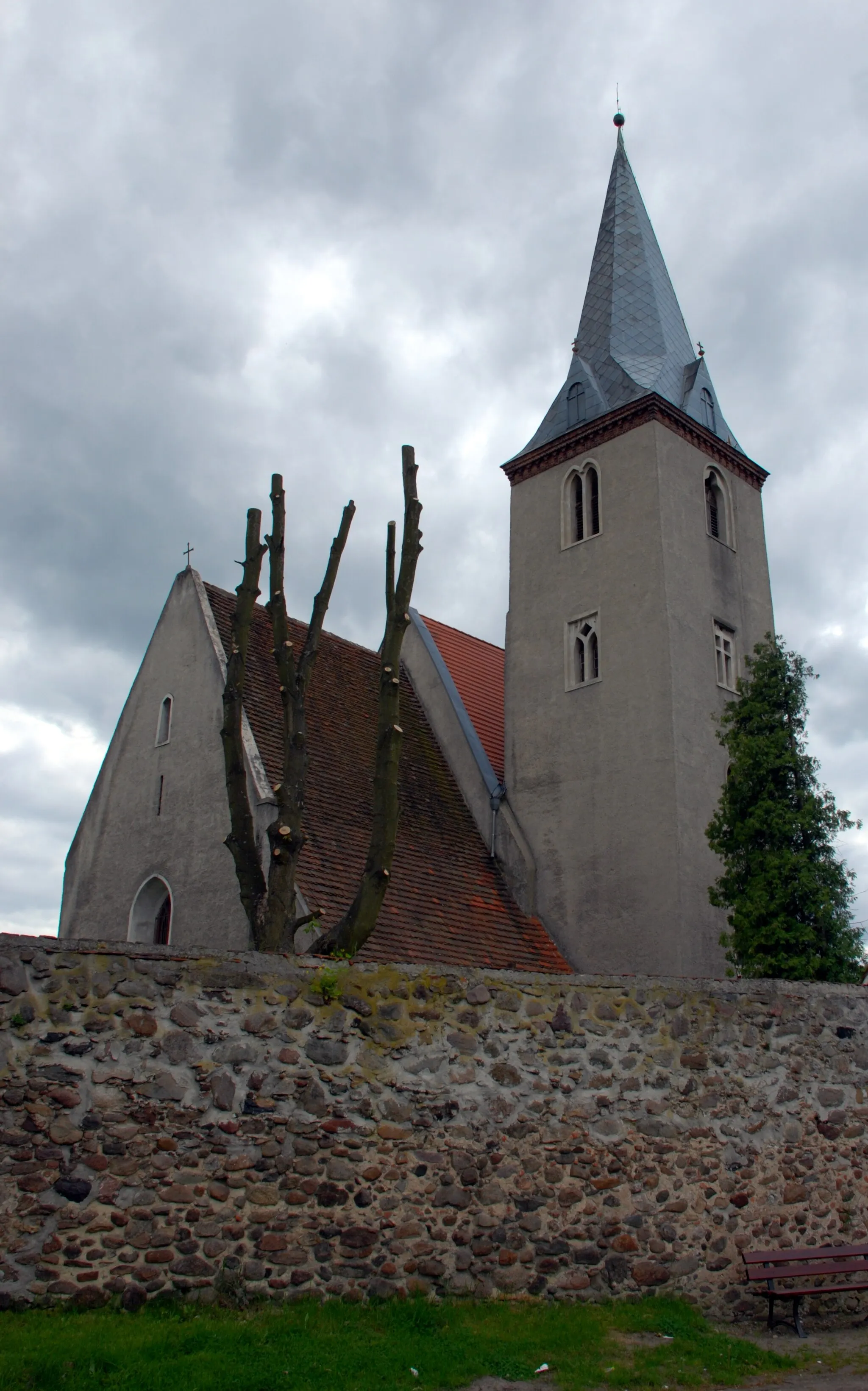 Photo showing: Drożków - kościół parafialny p.w. Podwyższenia Krzyża Św., 2 poł. XIII, XV, XIX
