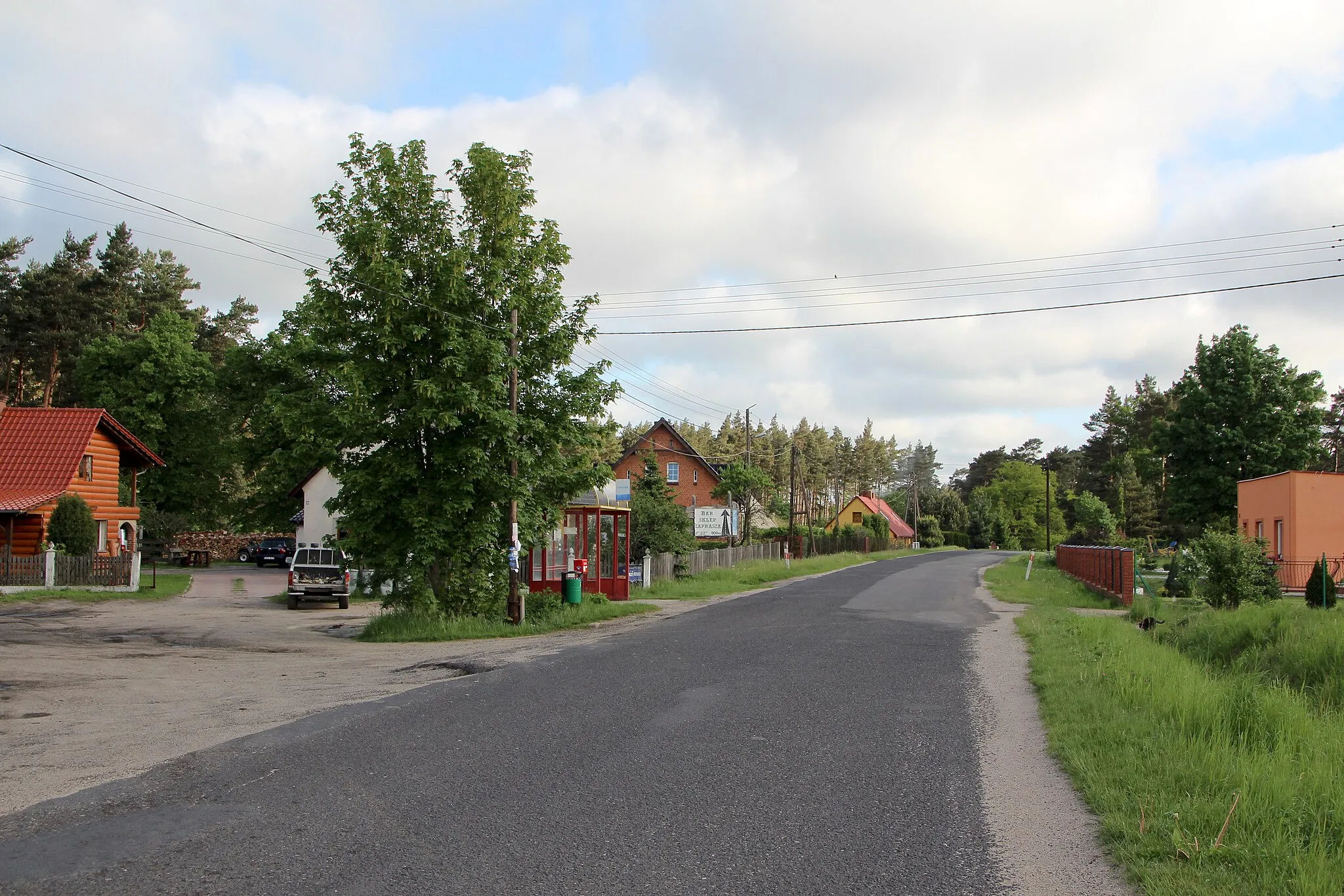 Photo showing: Droga wojewódzka nr 351 w Bielawie Dolnej - wieś w Polsce w województwie dolnośląskim w powiecie zgorzeleckim, w gminie Pieńsk.