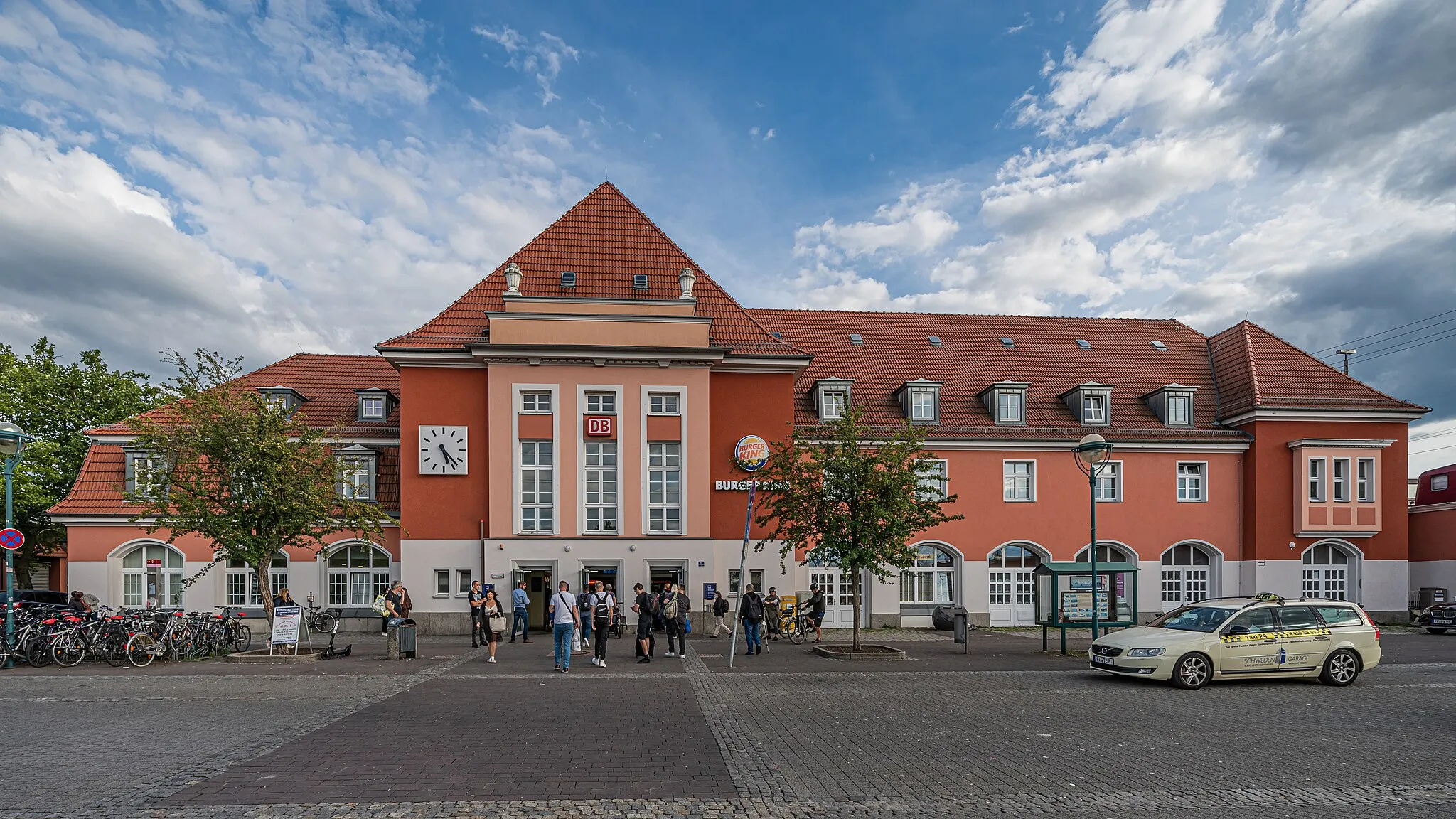 Photo showing: The railway station in Frankfurt (Oder), Brandenburg, Germany