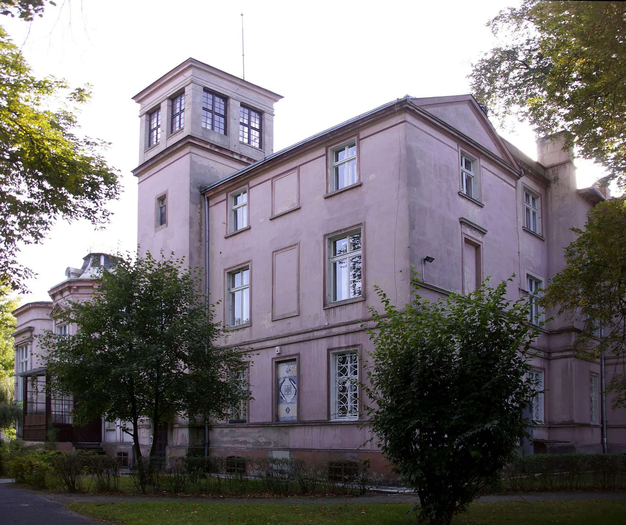 Photo showing: Nowa Sól, ul. Muzealna 46 - dawna willa Gruschwitza, mur., XIX/XX w. (zabytek nr 2212 z 5.05.1976)